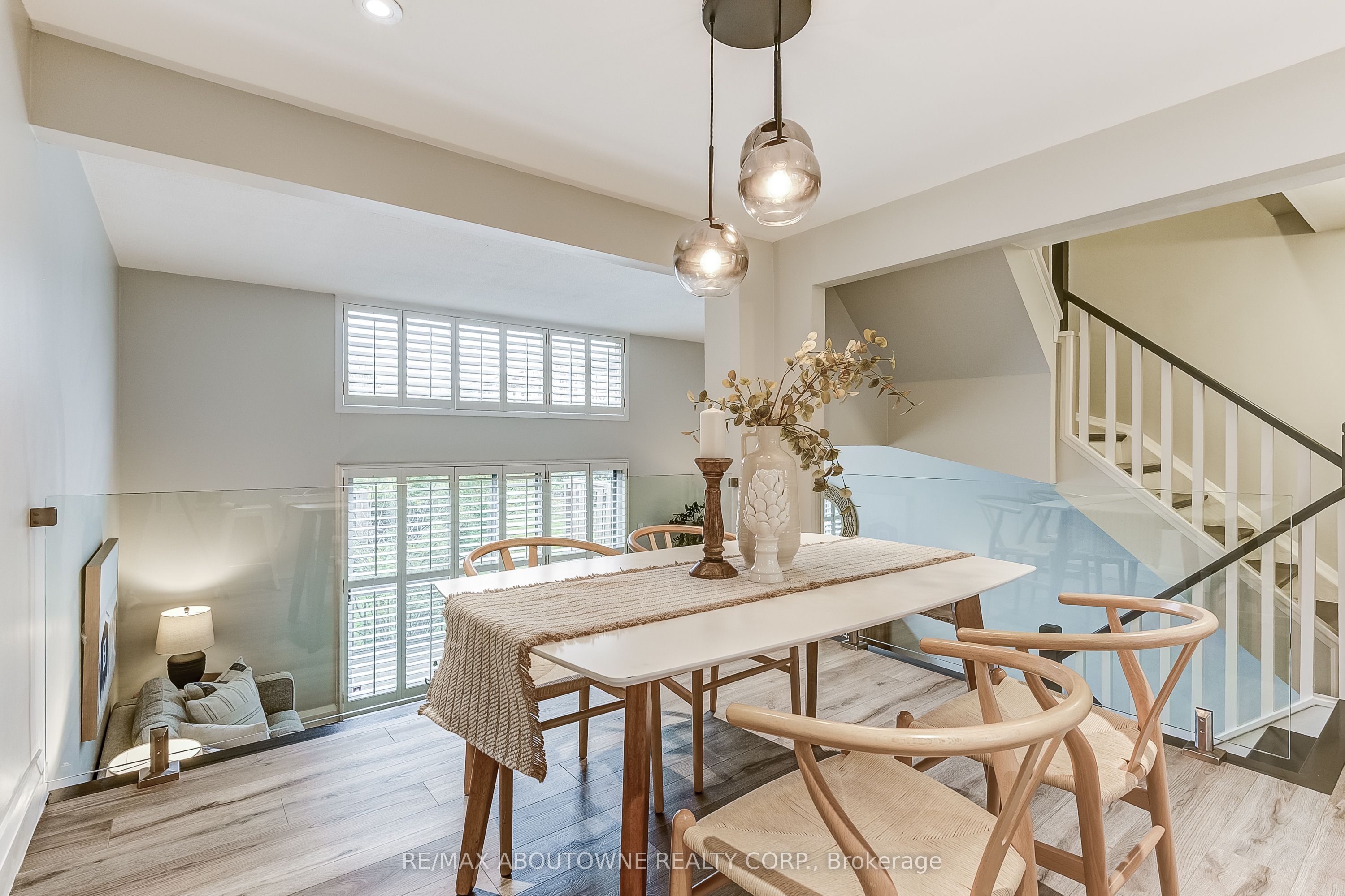 6 – 2 Bradbrook Road, Toronto W08 ‣ W12486261 6 – 2 Bradbrook Road, Toronto W08 ‣ W12486261