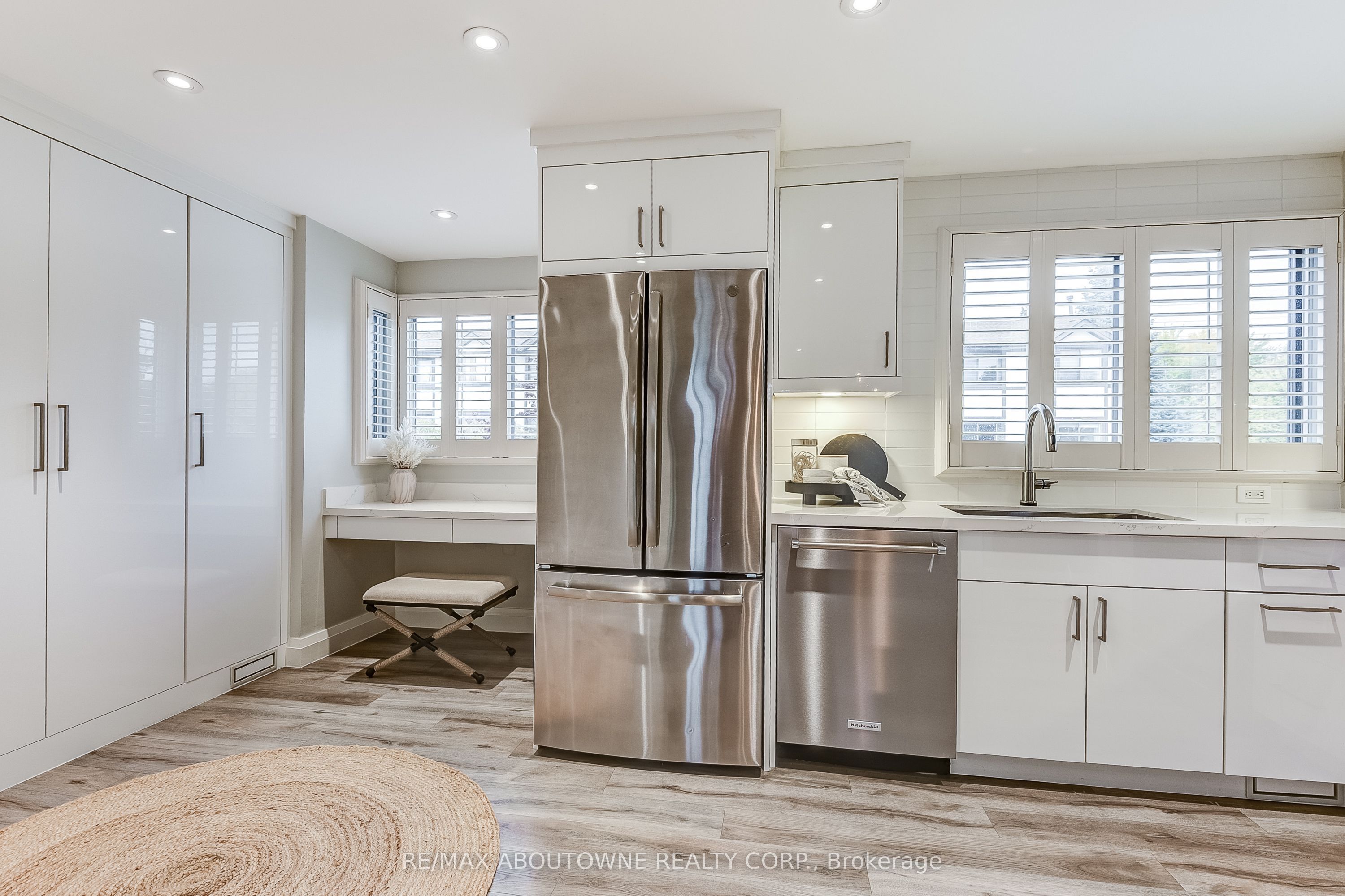 6 – 2 Bradbrook Road, Toronto W08 ‣ W12486261 6 – 2 Bradbrook Road, Toronto W08 ‣ W12486261