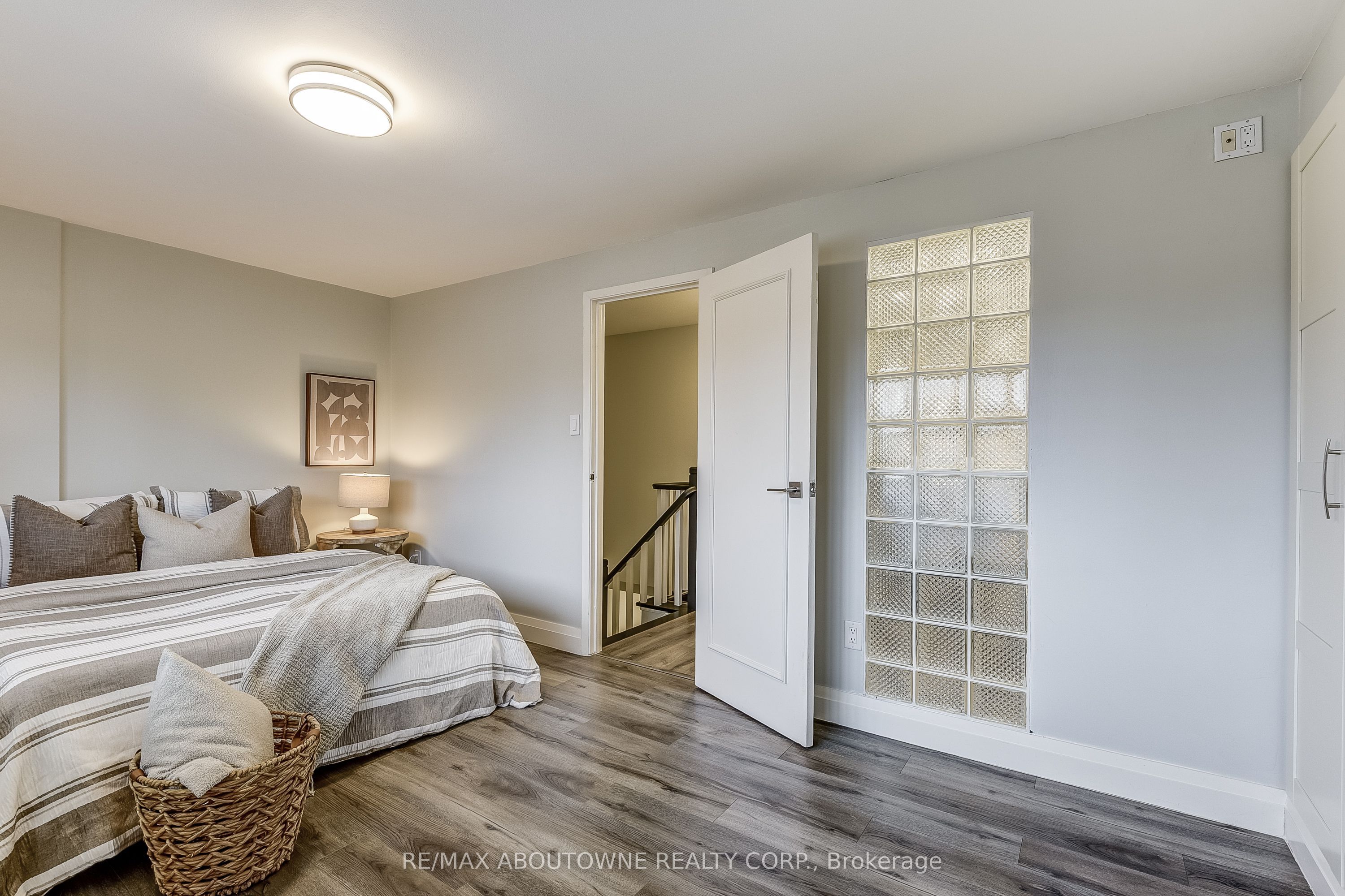 6 – 2 Bradbrook Road, Toronto W08 ‣ W12486261 6 – 2 Bradbrook Road, Toronto W08 ‣ W12486261