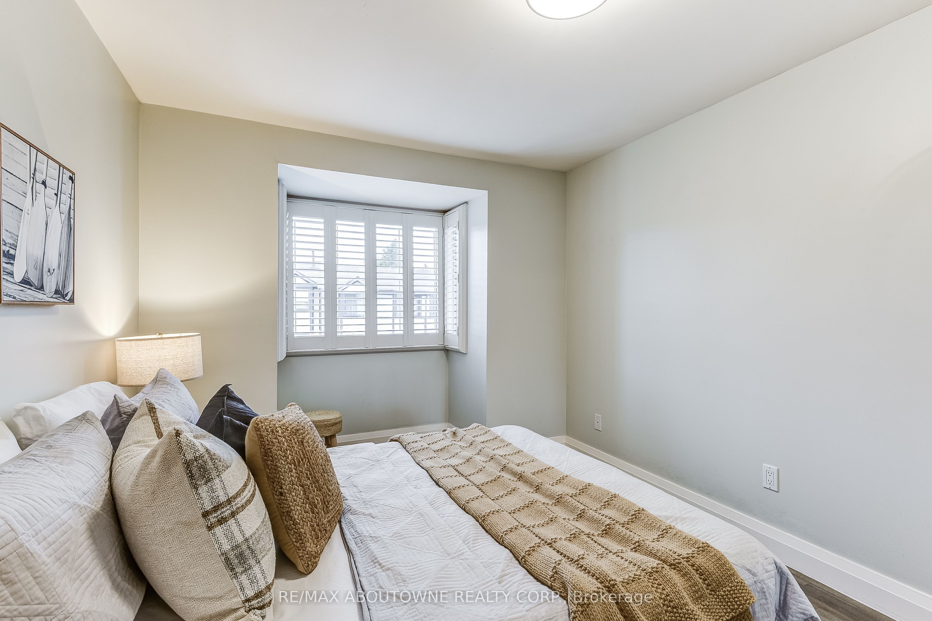 6 – 2 Bradbrook Road, Toronto W08 ‣ W12486261 6 – 2 Bradbrook Road, Toronto W08 ‣ W12486261