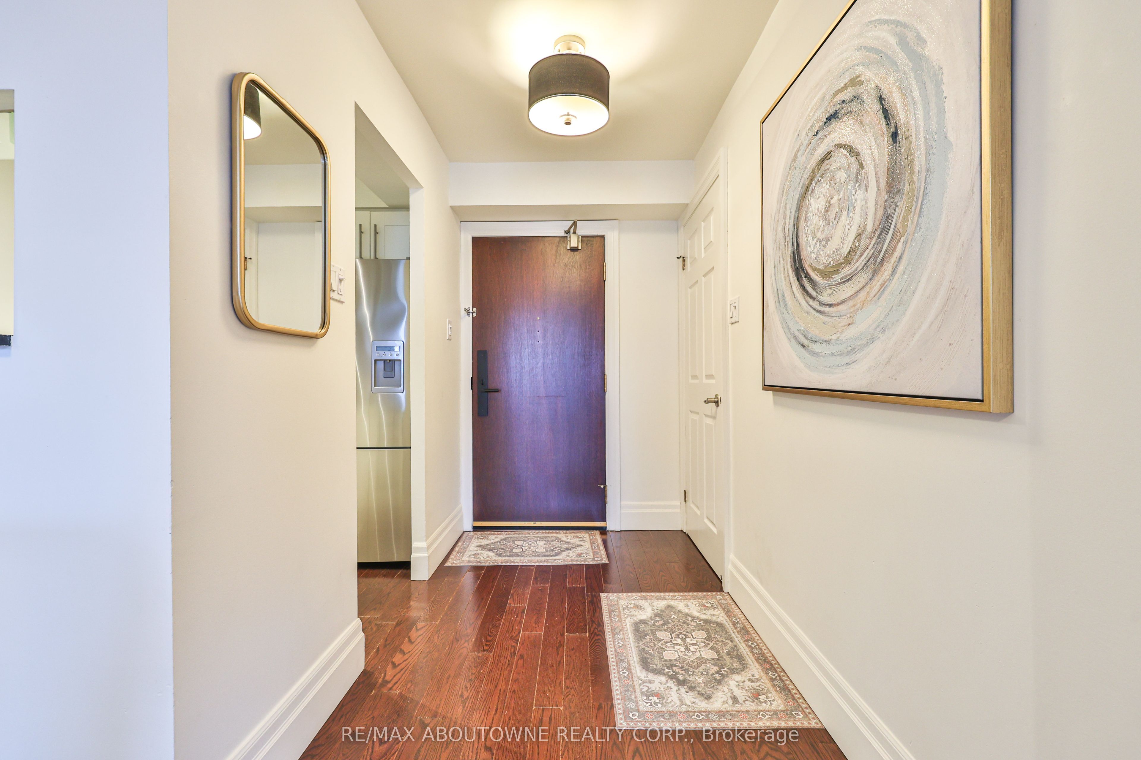 15 – 185 Robinson Street, Oakville ‣ W12502118 15 – 185 Robinson Street, Oakville ‣ W12502118