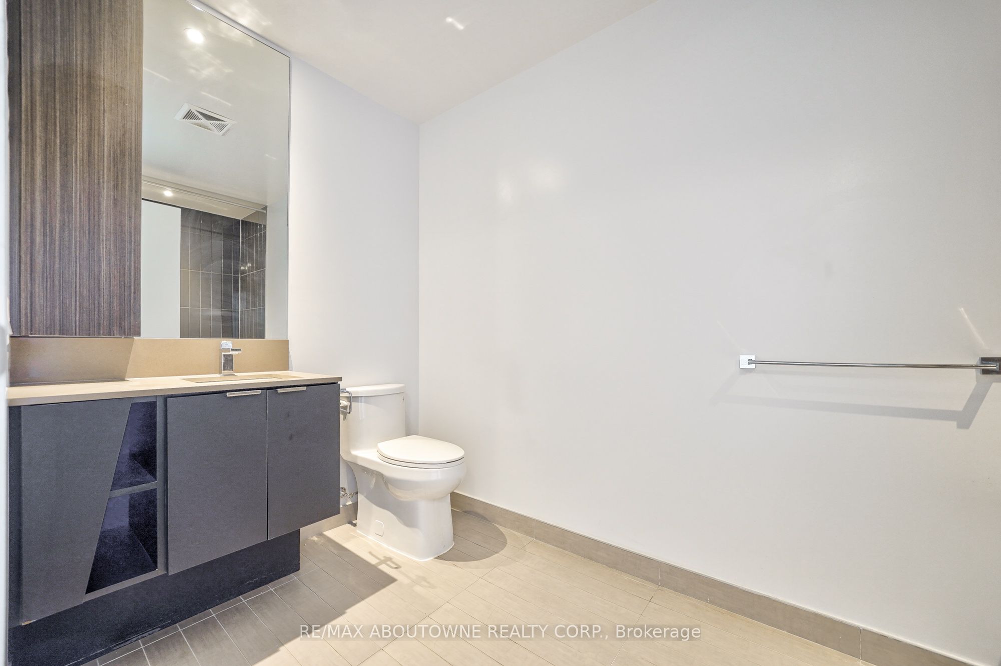 11 – 3883 Quartz Road, Mississauga ‣ W12504406 11 – 3883 Quartz Road, Mississauga ‣ W12504406