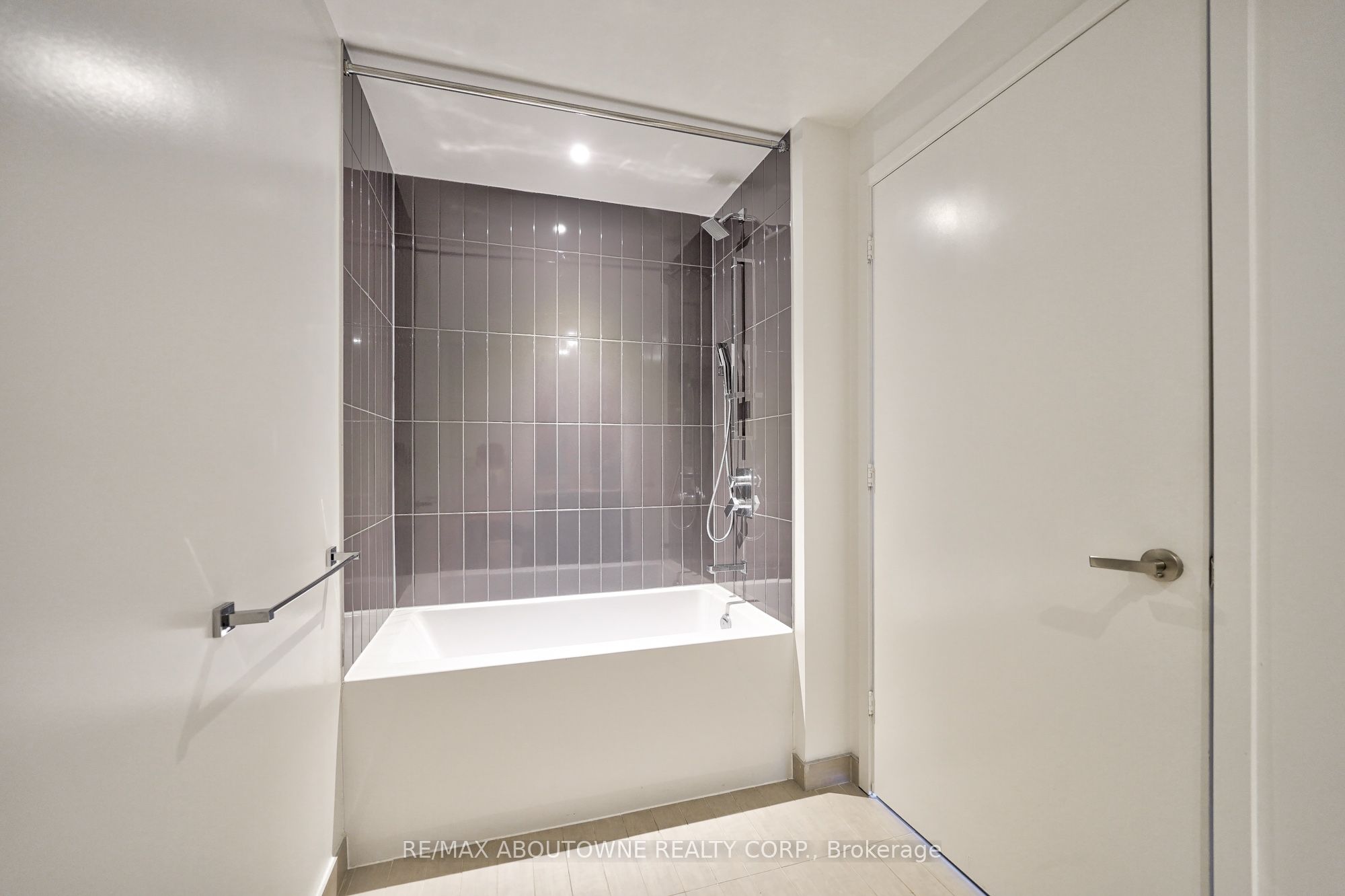 11 – 3883 Quartz Road, Mississauga ‣ W12504406 11 – 3883 Quartz Road, Mississauga ‣ W12504406