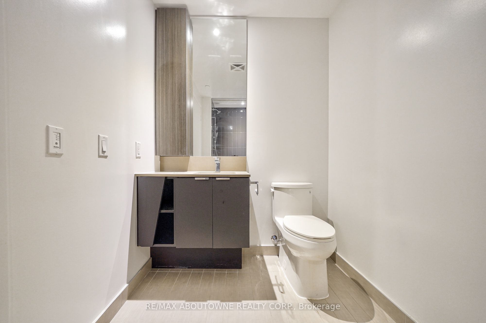 11 – 3883 Quartz Road, Mississauga ‣ W12504406 11 – 3883 Quartz Road, Mississauga ‣ W12504406