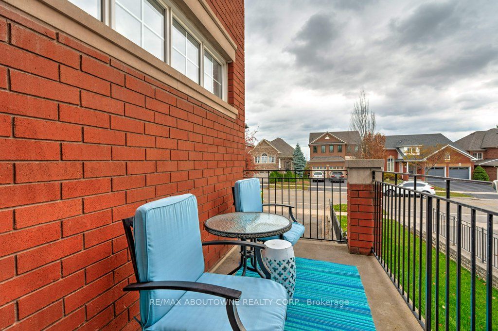 1485 Sandpiper Road, Oakville ‣ W12516620 1485 Sandpiper Road, Oakville ‣ W12516620