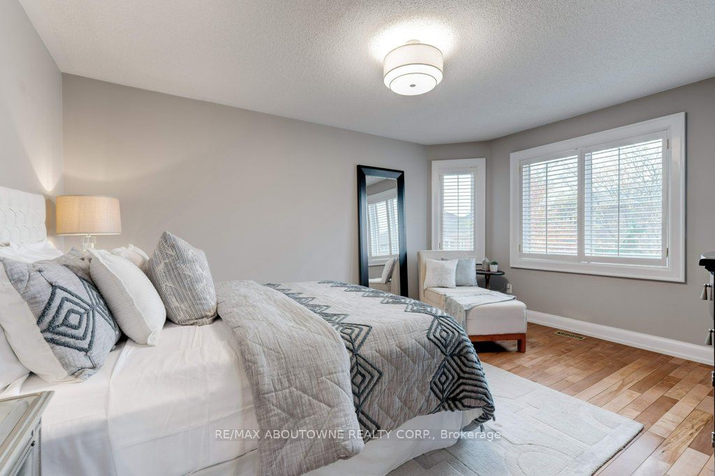 1485 Sandpiper Road, Oakville ‣ W12516620 1485 Sandpiper Road, Oakville ‣ W12516620