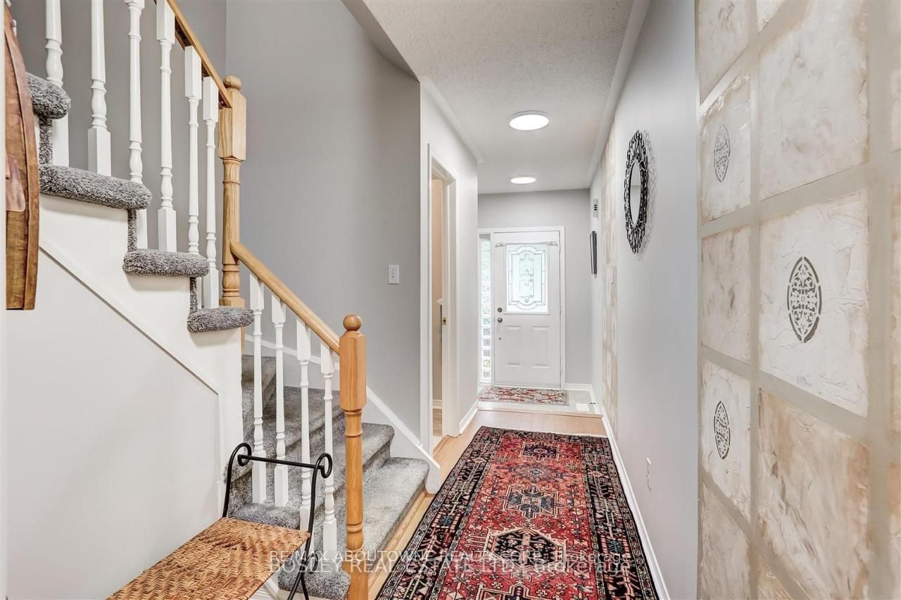 1176 Treetop Terrace, Oakville ‣ W12516664 1176 Treetop Terrace, Oakville ‣ W12516664