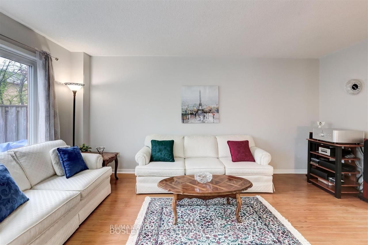 1176 Treetop Terrace, Oakville ‣ W12516664 1176 Treetop Terrace, Oakville ‣ W12516664