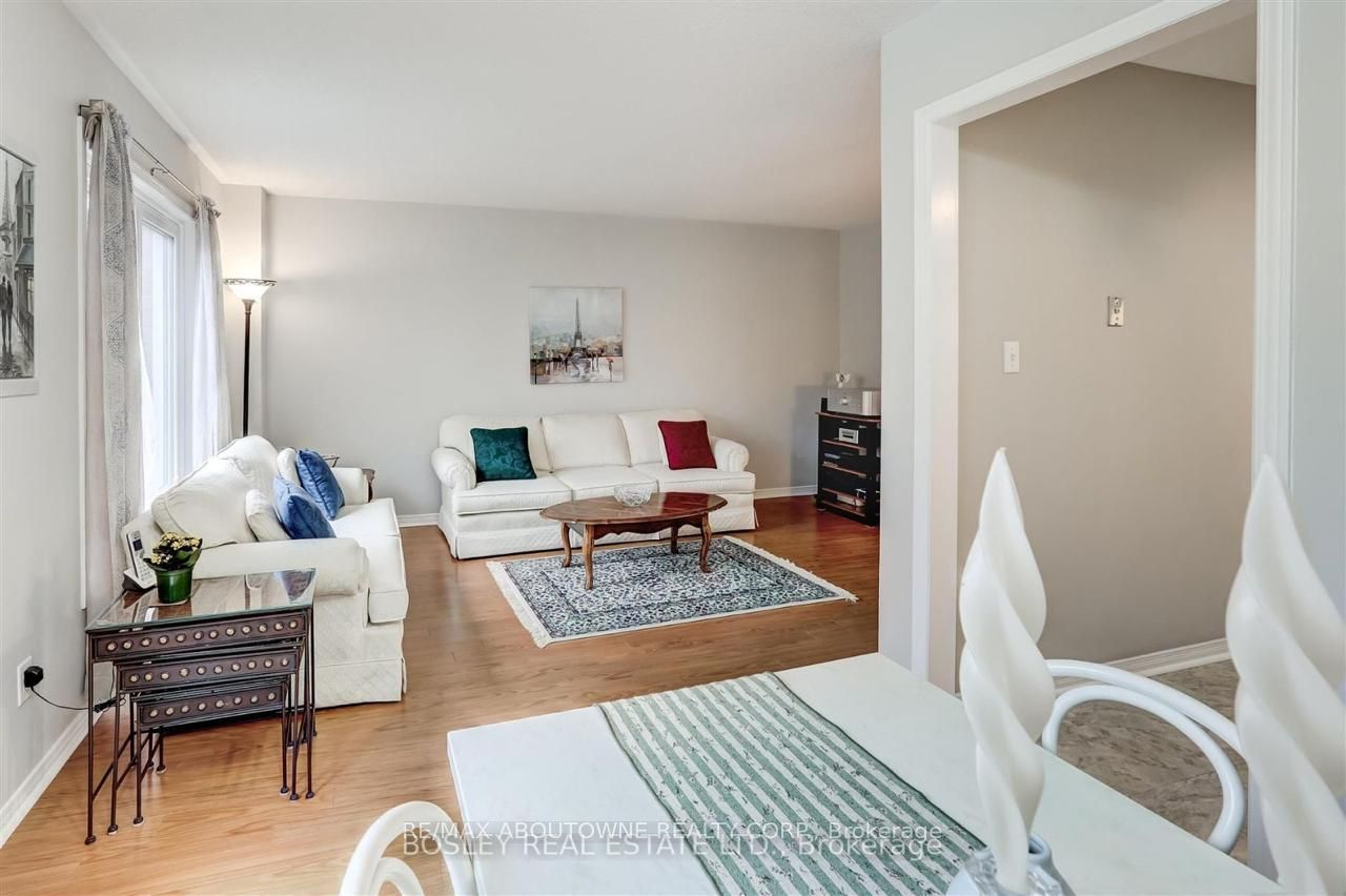 1176 Treetop Terrace, Oakville ‣ W12516664 1176 Treetop Terrace, Oakville ‣ W12516664