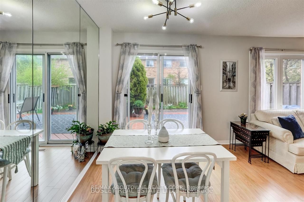 1176 Treetop Terrace, Oakville ‣ W12516664 1176 Treetop Terrace, Oakville ‣ W12516664