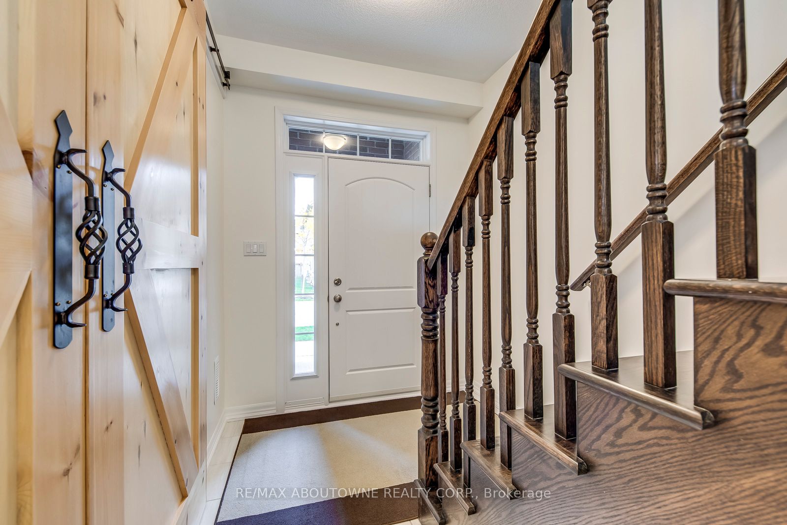 3338 Erasmum Street, Oakville ‣ W12520330 3338 Erasmum Street, Oakville ‣ W12520330