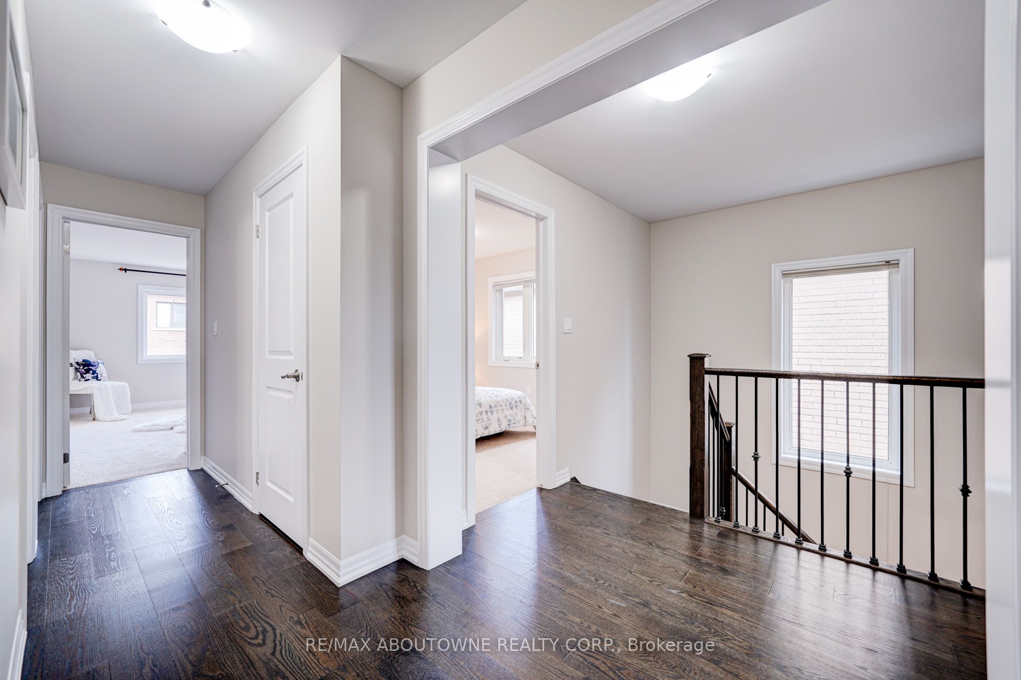 385 Dahlia Trail, Oakville ‣ W12521572 385 Dahlia Trail, Oakville ‣ W12521572