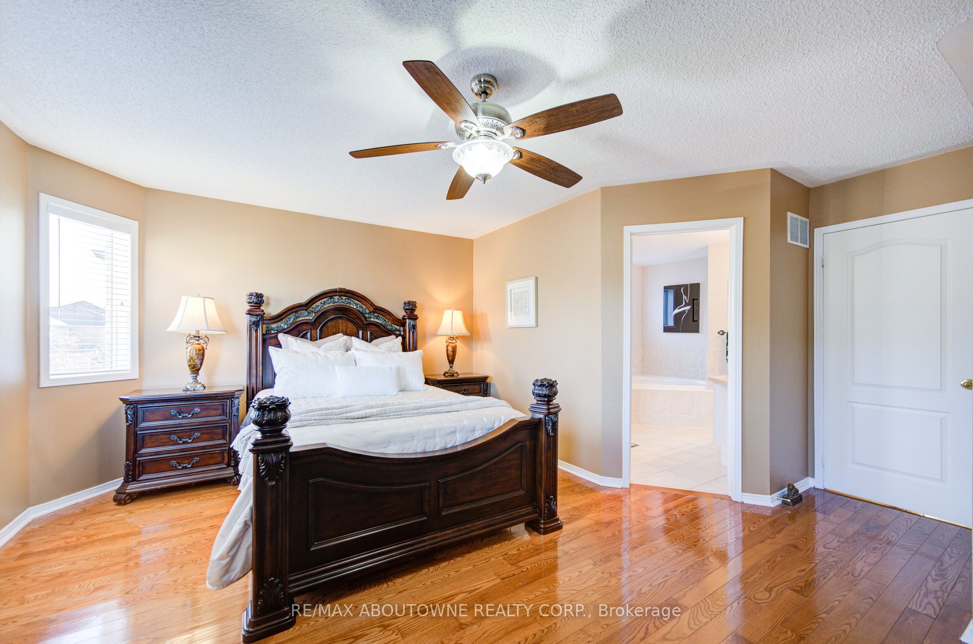 5575 Margarita Crescent, Mississauga ‣ W12522044 5575 Margarita Crescent, Mississauga ‣ W12522044