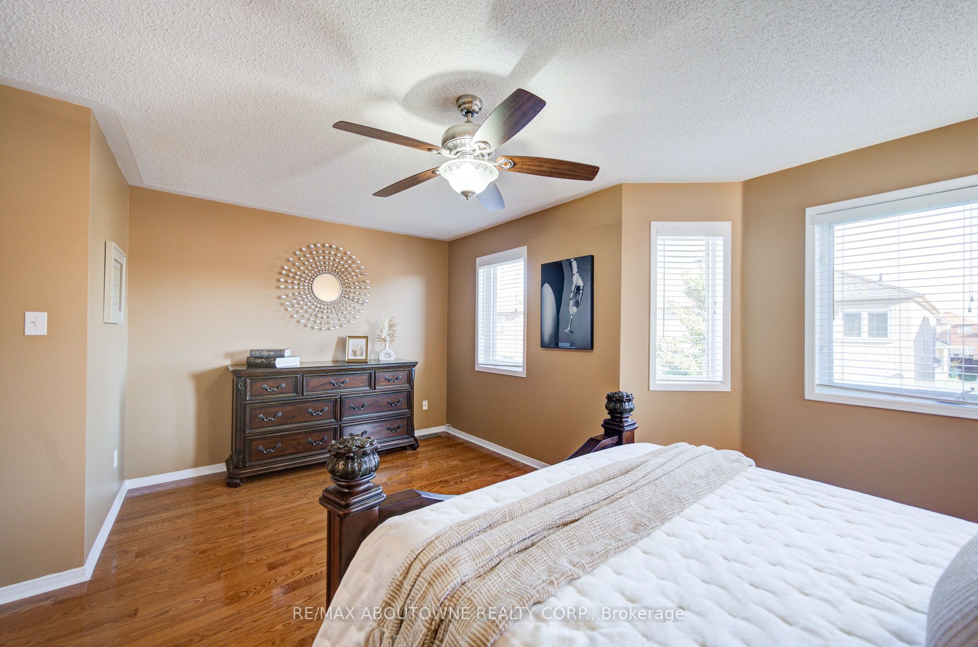 5575 Margarita Crescent, Mississauga ‣ W12522044 5575 Margarita Crescent, Mississauga ‣ W12522044