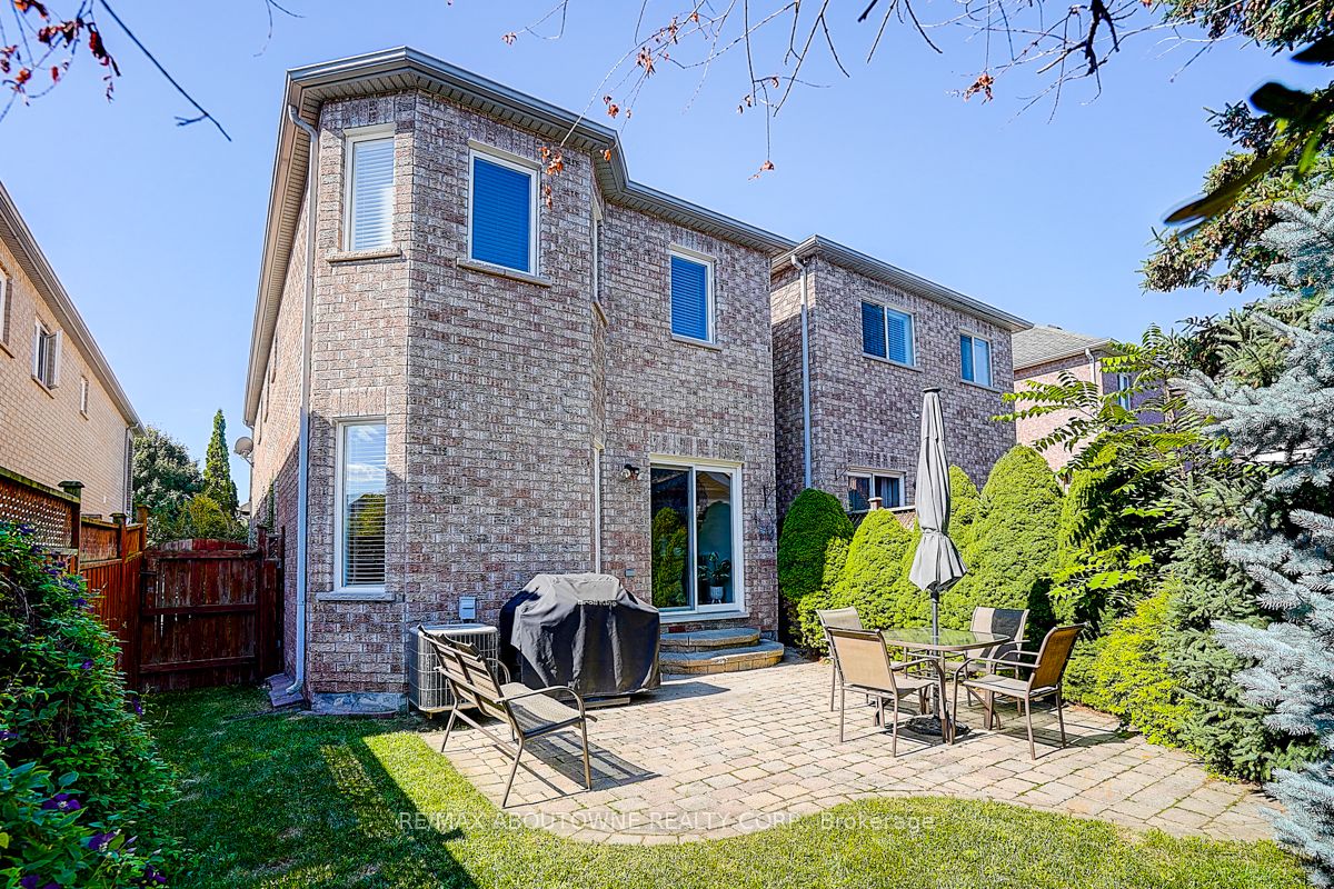 5575 Margarita Crescent, Mississauga ‣ W12522044 5575 Margarita Crescent, Mississauga ‣ W12522044