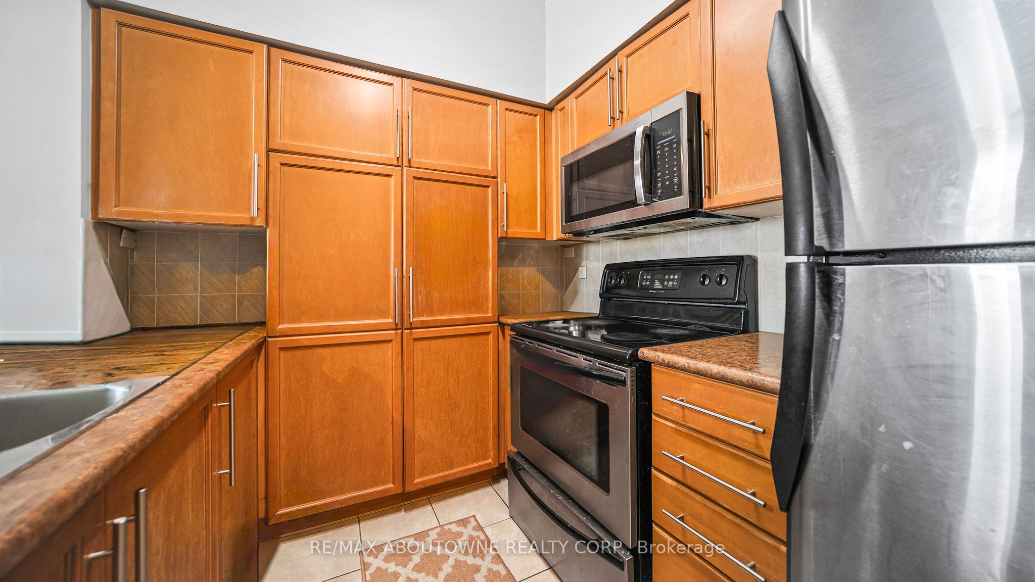 09 – 388 Prince of Wales Drive, Mississauga ‣ W12522336 09 – 388 Prince of Wales Drive, Mississauga ‣ W12522336