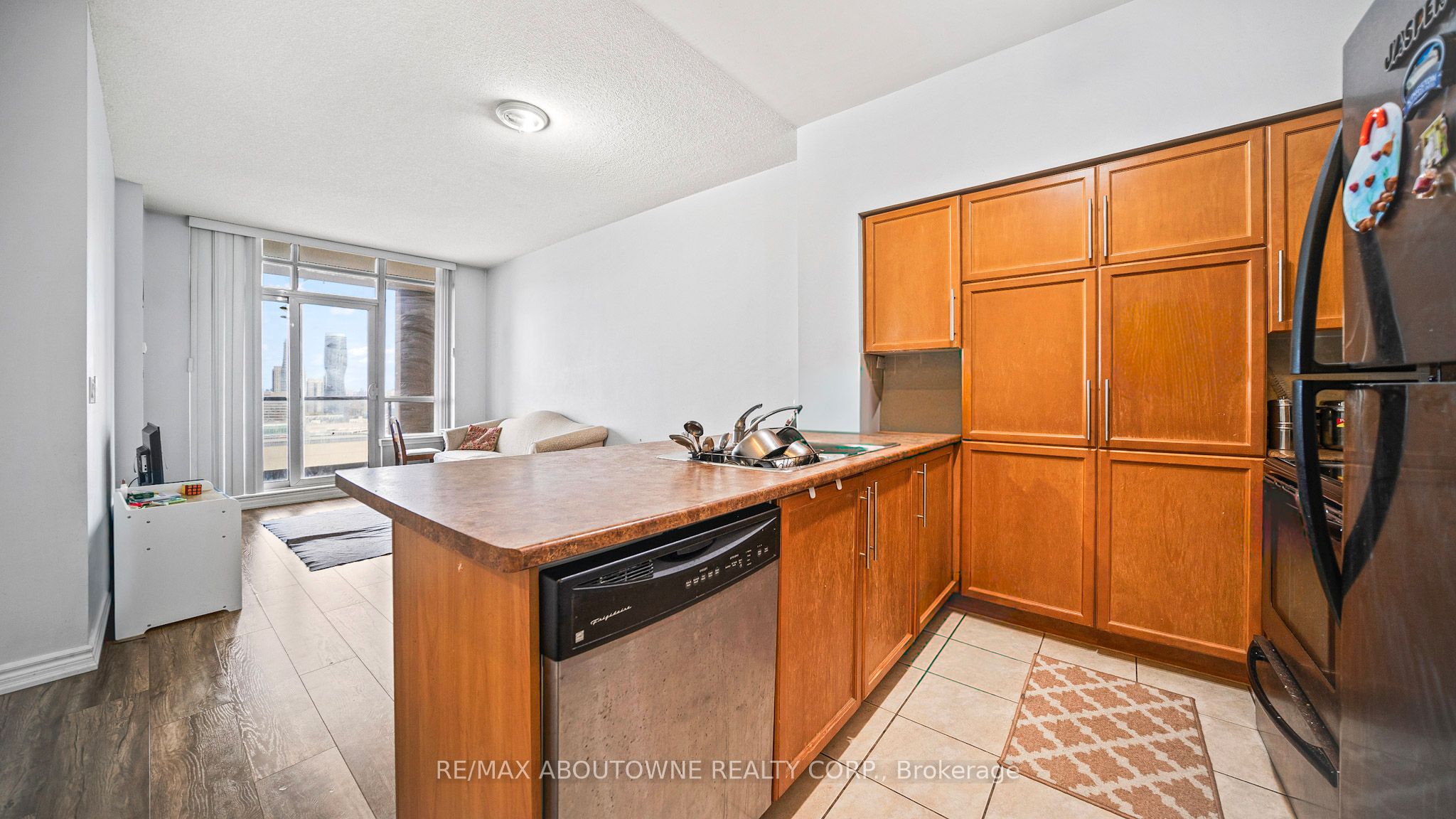 09 – 388 Prince of Wales Drive, Mississauga ‣ W12522336 09 – 388 Prince of Wales Drive, Mississauga ‣ W12522336