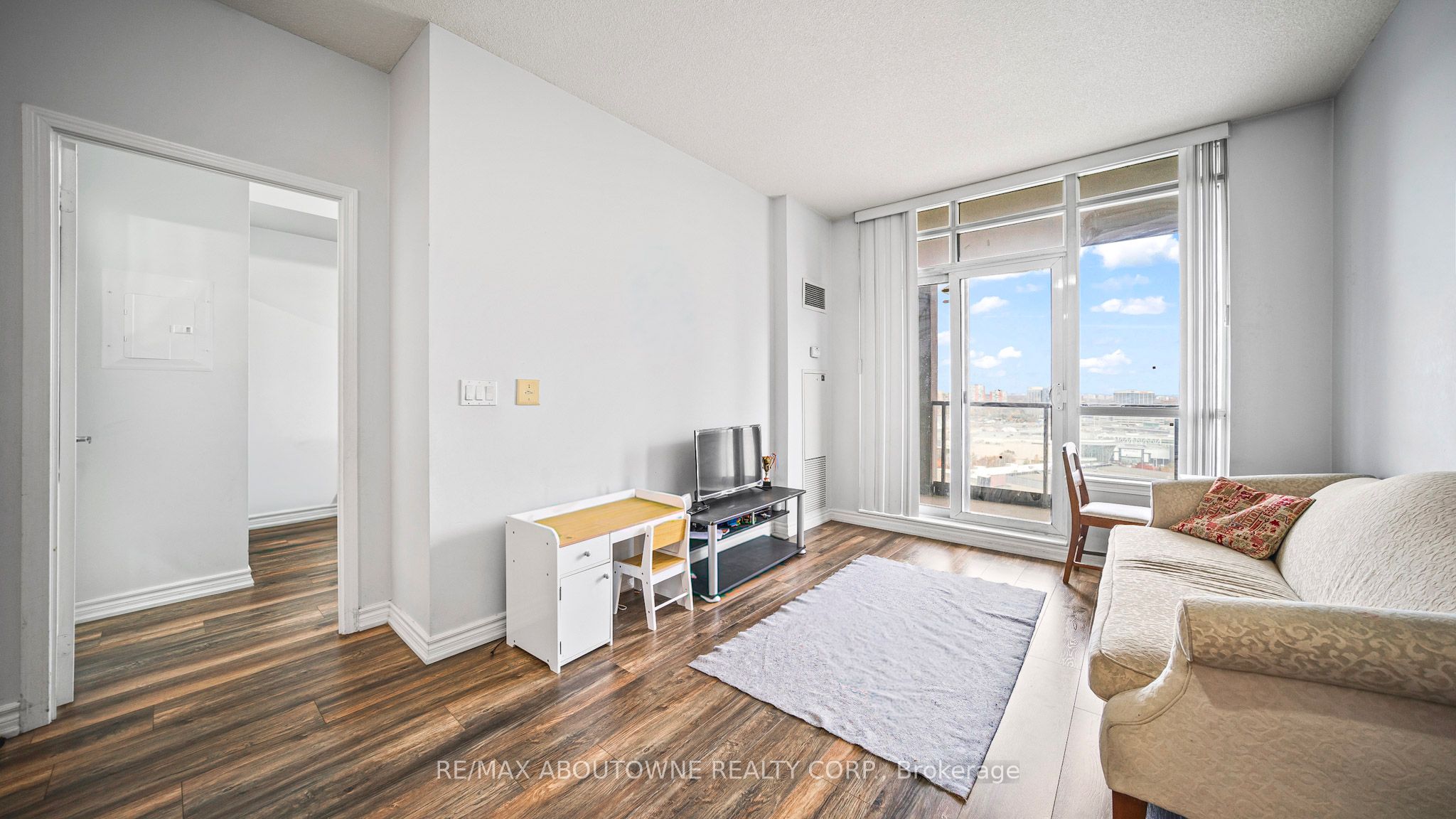 09 – 388 Prince of Wales Drive, Mississauga ‣ W12522336 09 – 388 Prince of Wales Drive, Mississauga ‣ W12522336