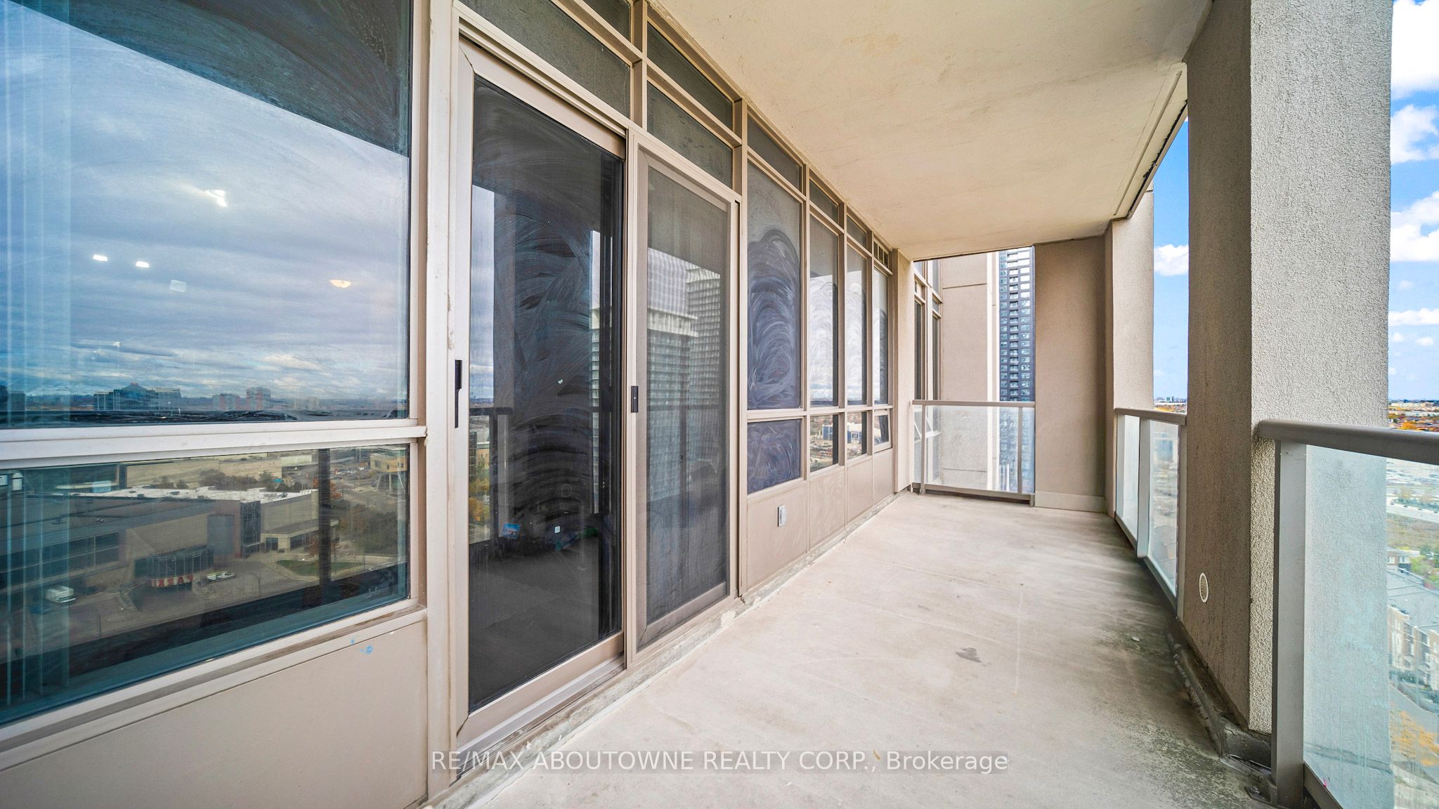 09 – 388 Prince of Wales Drive, Mississauga ‣ W12522336 09 – 388 Prince of Wales Drive, Mississauga ‣ W12522336