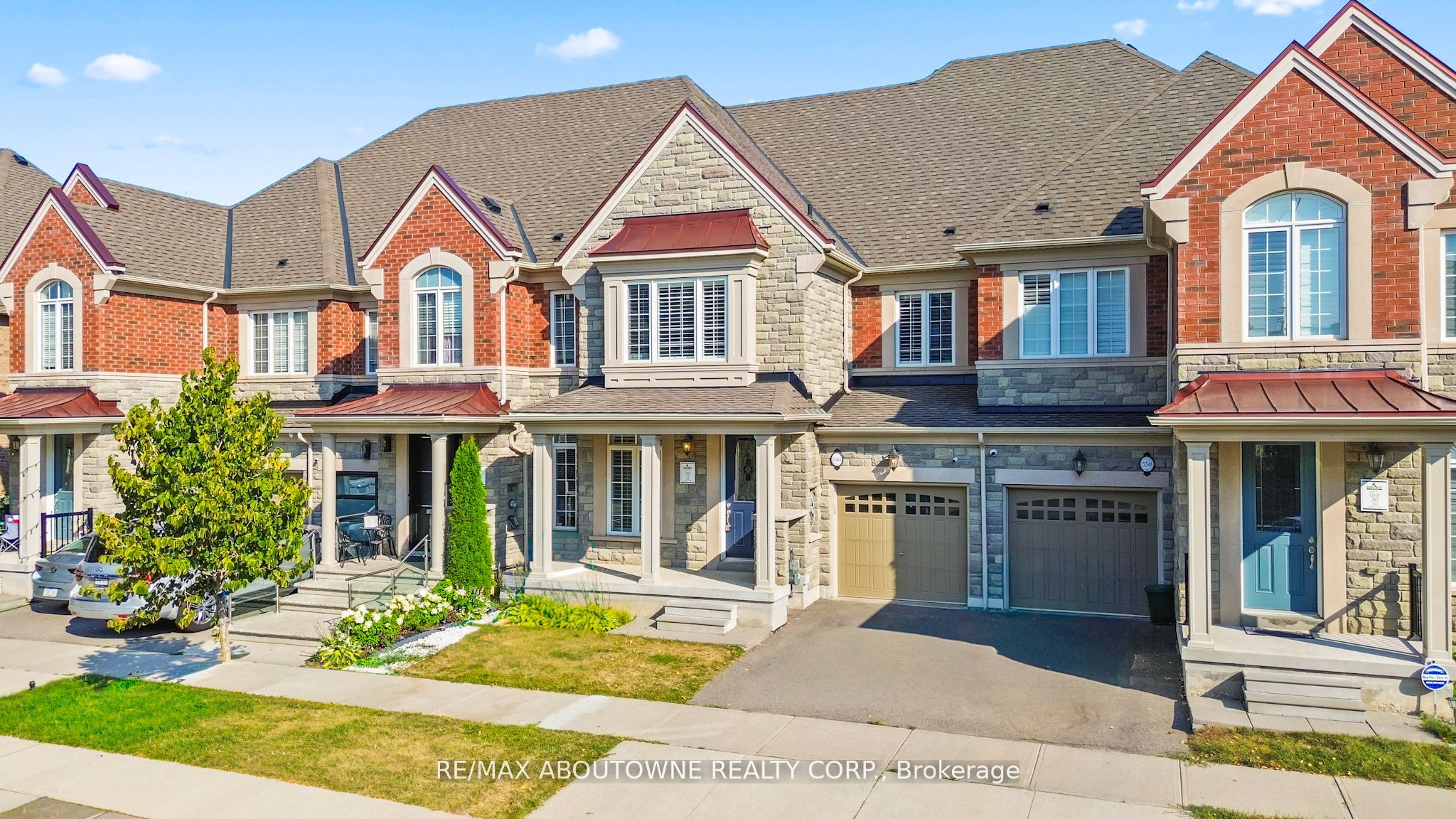 548 Terrace Way, Oakville ‣ W12522796 548 Terrace Way, Oakville ‣ W12522796