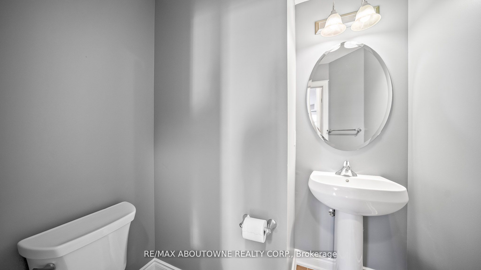 548 Terrace Way, Oakville ‣ W12522796 548 Terrace Way, Oakville ‣ W12522796