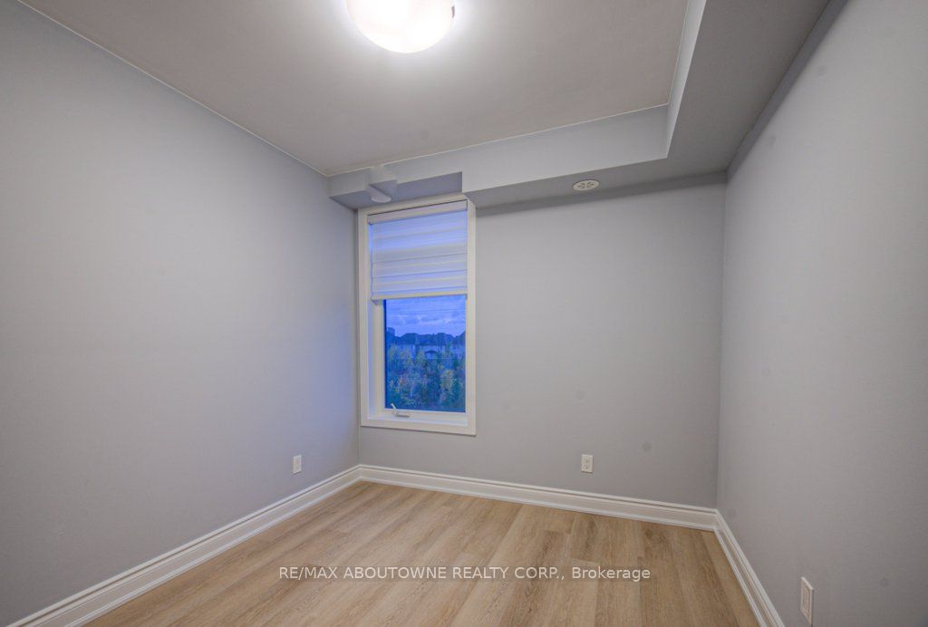 21 – 3078 Sixth Line, Oakville ‣ W12523142 21 – 3078 Sixth Line, Oakville ‣ W12523142