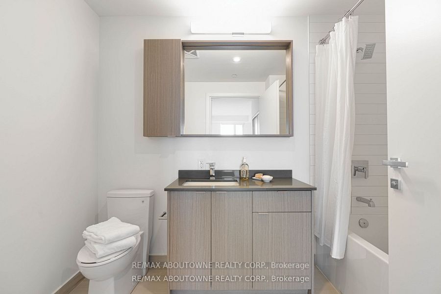 B0714 – 133 Bronte Road, Oakville ‣ W12528238 B0714 – 133 Bronte Road, Oakville ‣ W12528238