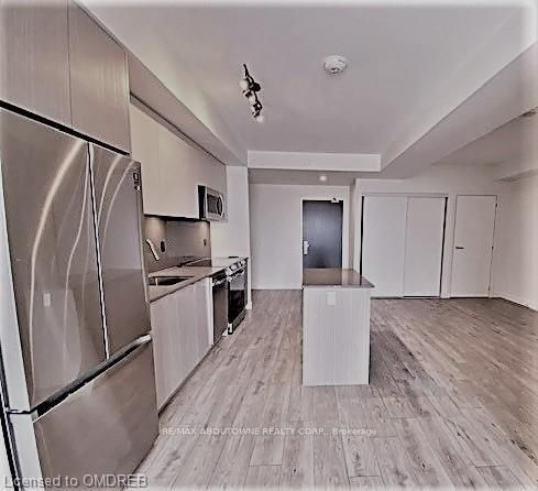 B0909 – 133 BRONTE Road, Oakville ‣ W12528862 B0909 – 133 BRONTE Road, Oakville ‣ W12528862