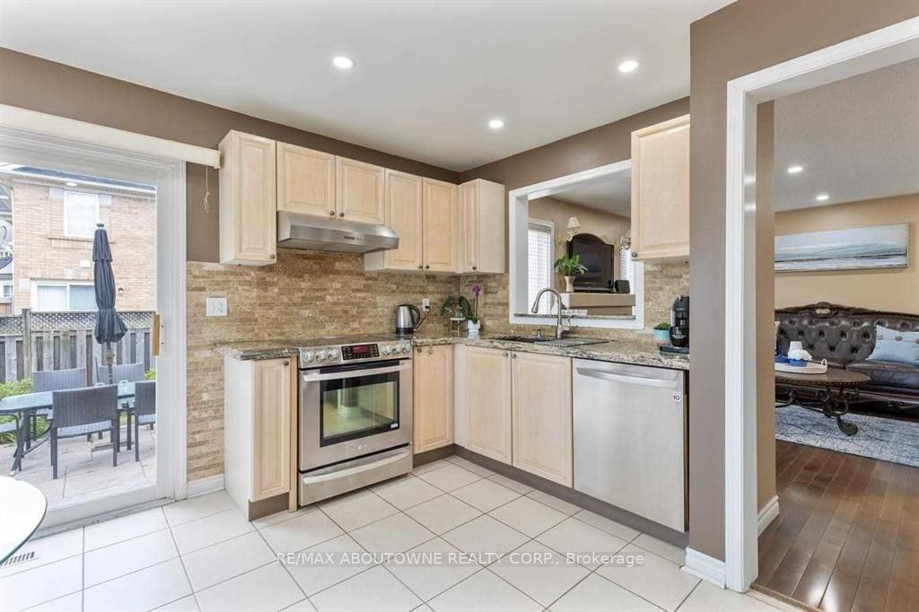 3875 Thomas Street, Mississauga ‣ W12528908 3875 Thomas Street, Mississauga ‣ W12528908