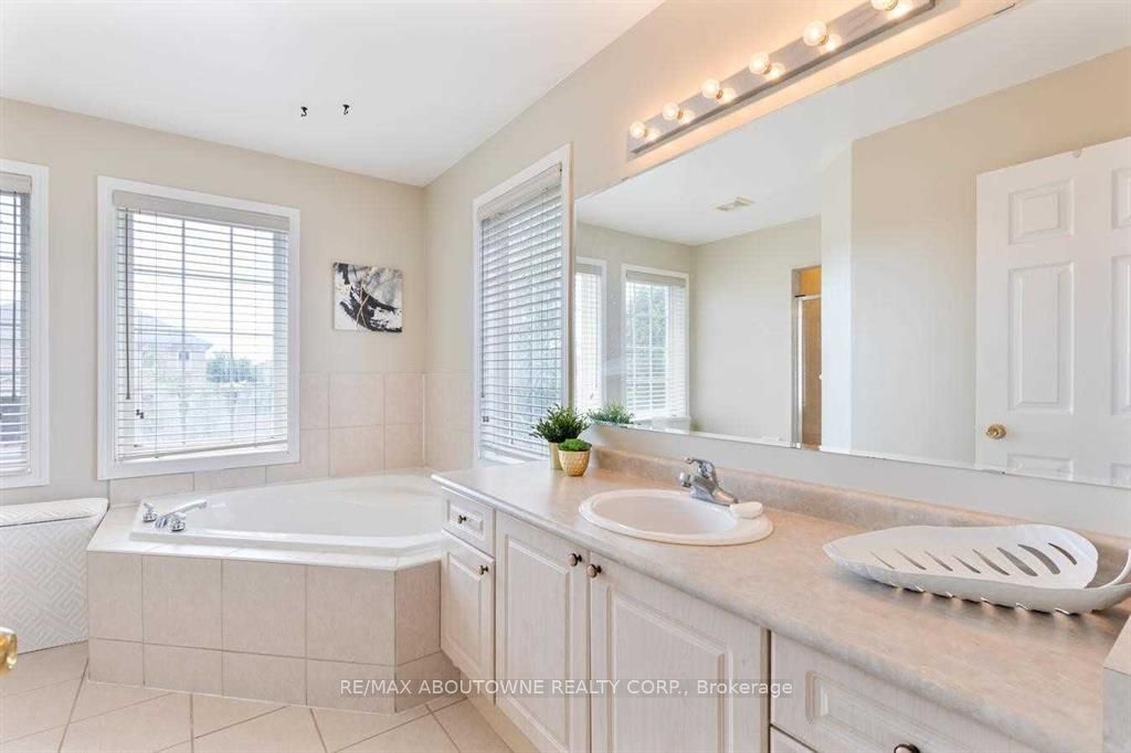 3875 Thomas Street, Mississauga ‣ W12528908 3875 Thomas Street, Mississauga ‣ W12528908