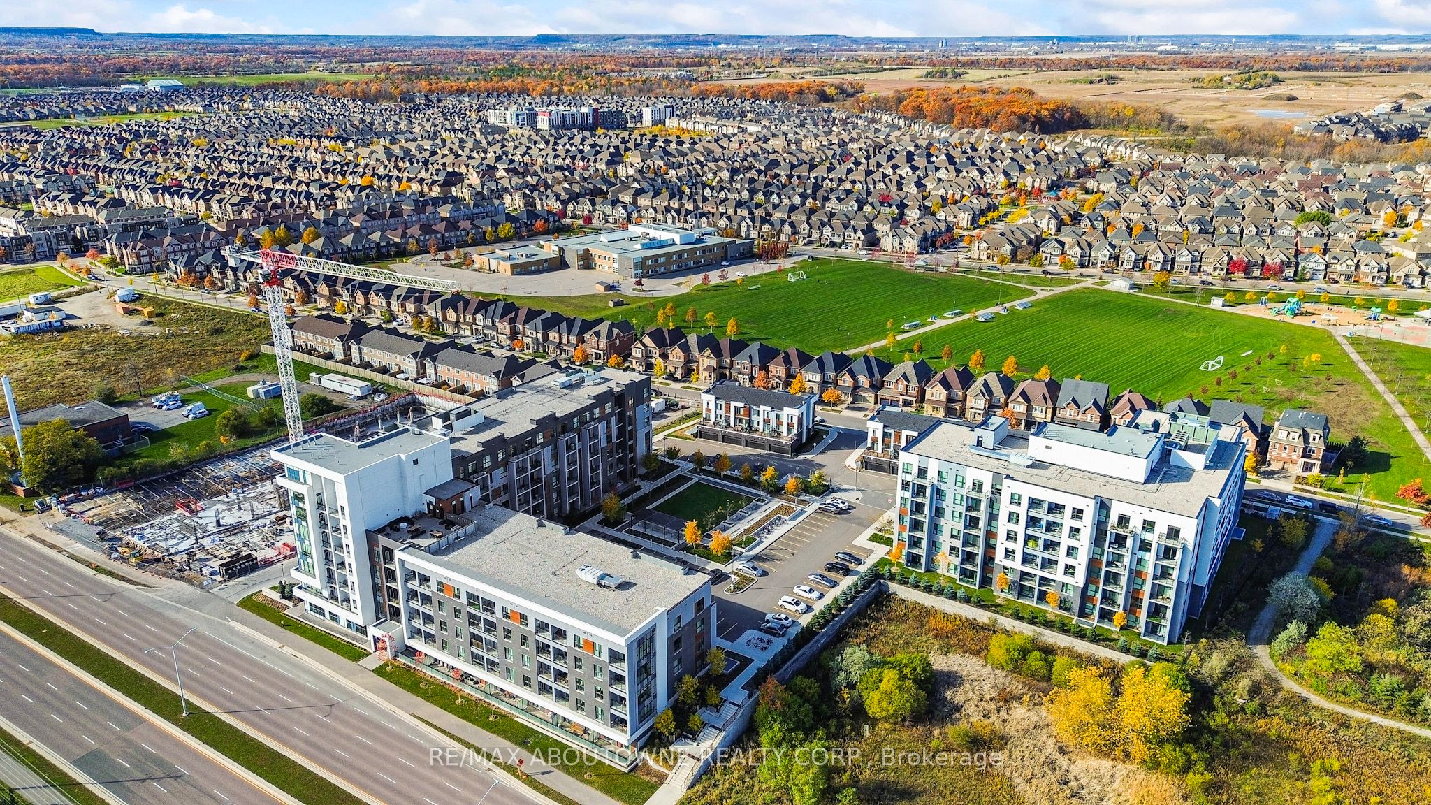 5 – 95 Dundas Street, Oakville ‣ W12529254 5 – 95 Dundas Street, Oakville ‣ W12529254