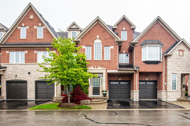 21 – 300 Ravineview Way, Oakville