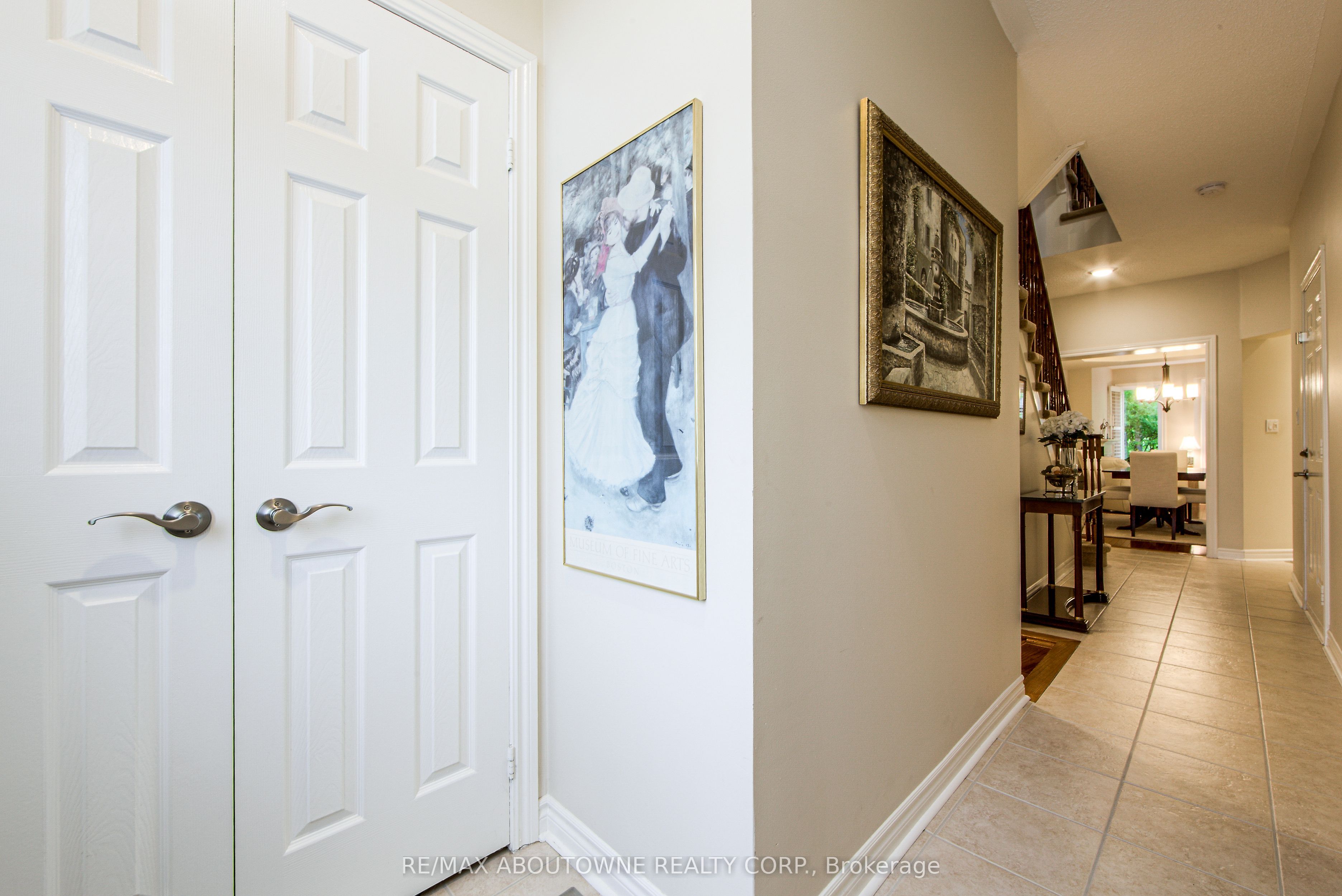 21 – 300 Ravineview Way, Oakville ‣ W12532988 21 – 300 Ravineview Way, Oakville ‣ W12532988