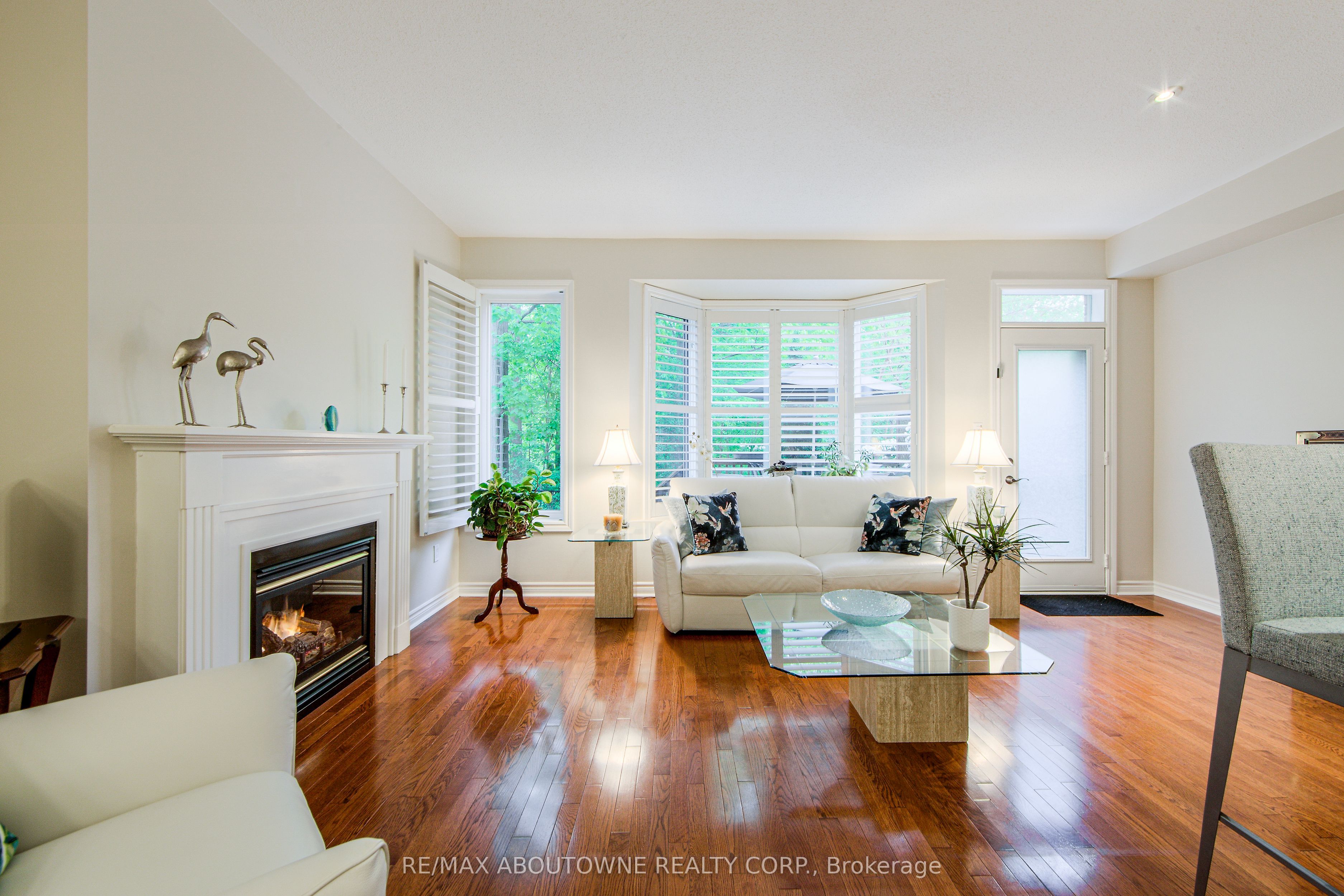 21 – 300 Ravineview Way, Oakville ‣ W12532988 21 – 300 Ravineview Way, Oakville ‣ W12532988