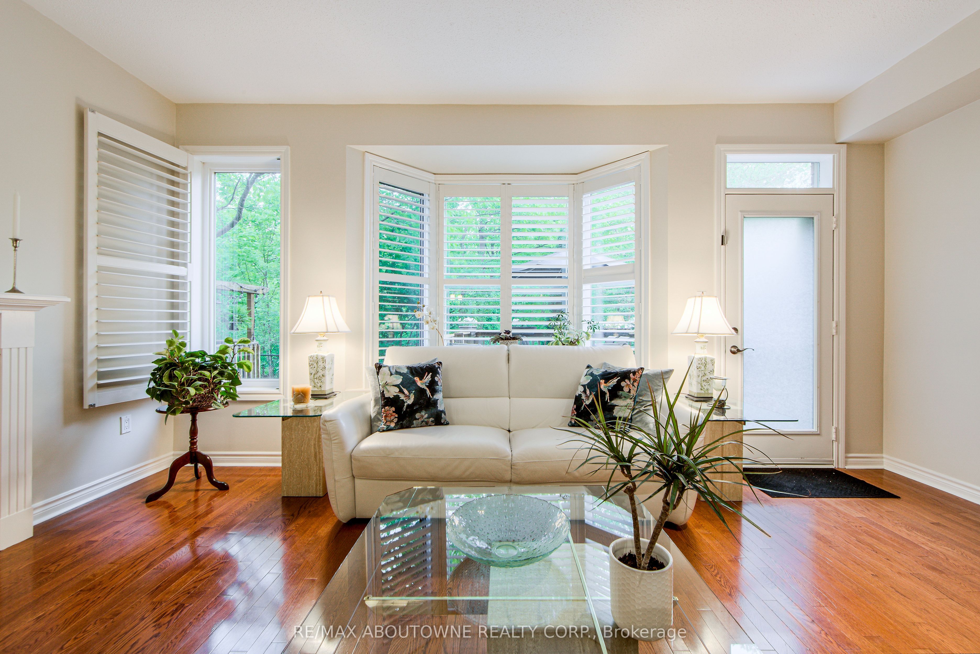 21 – 300 Ravineview Way, Oakville ‣ W12532988 21 – 300 Ravineview Way, Oakville ‣ W12532988