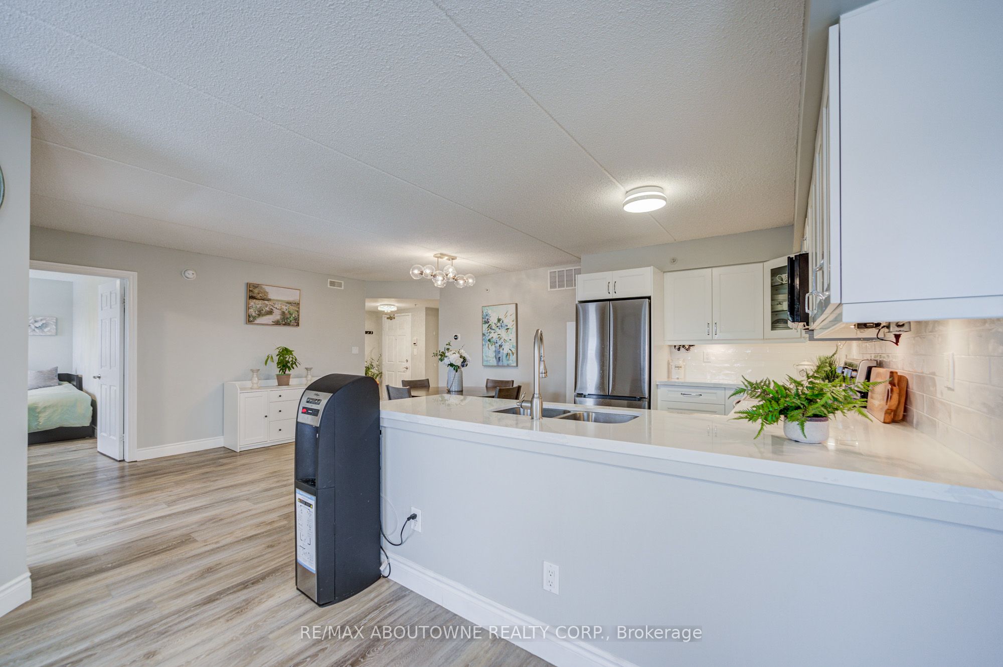 14 – 1460 Bishops Gate, Oakville ‣ W12540514 14 – 1460 Bishops Gate, Oakville ‣ W12540514