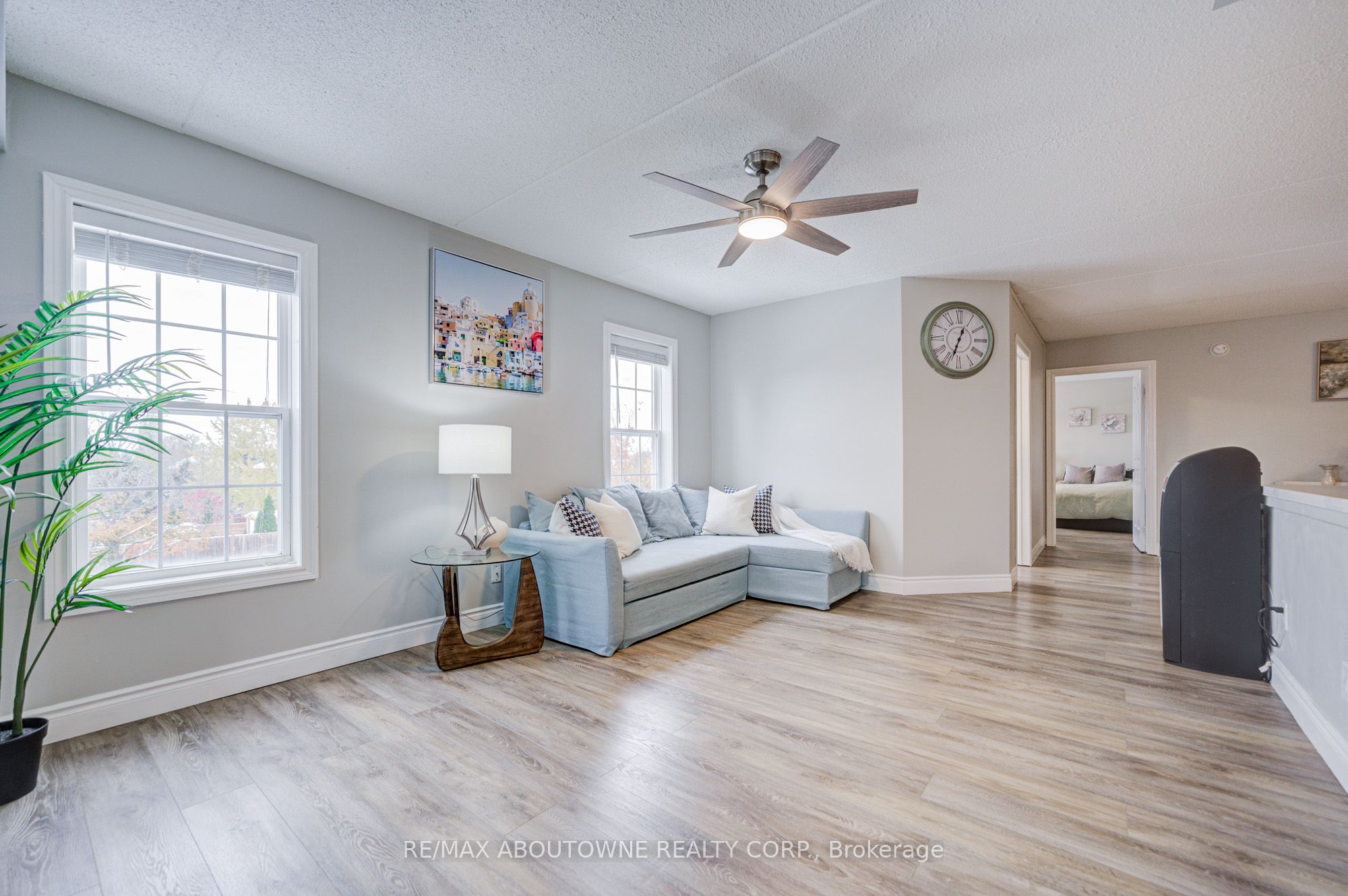 14 – 1460 Bishops Gate, Oakville ‣ W12540514 14 – 1460 Bishops Gate, Oakville ‣ W12540514