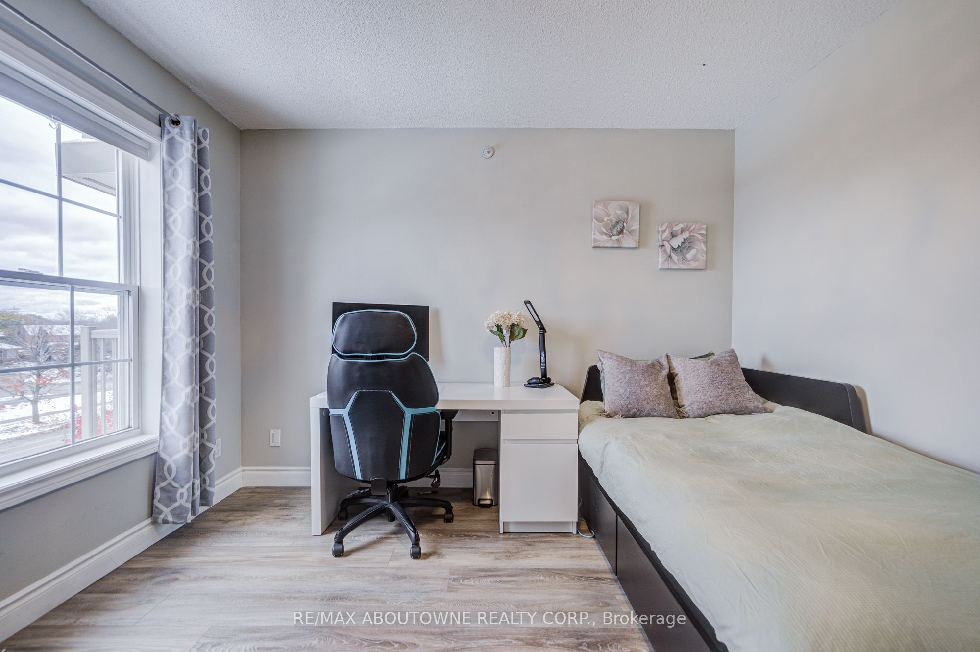 14 – 1460 Bishops Gate, Oakville ‣ W12540514 14 – 1460 Bishops Gate, Oakville ‣ W12540514