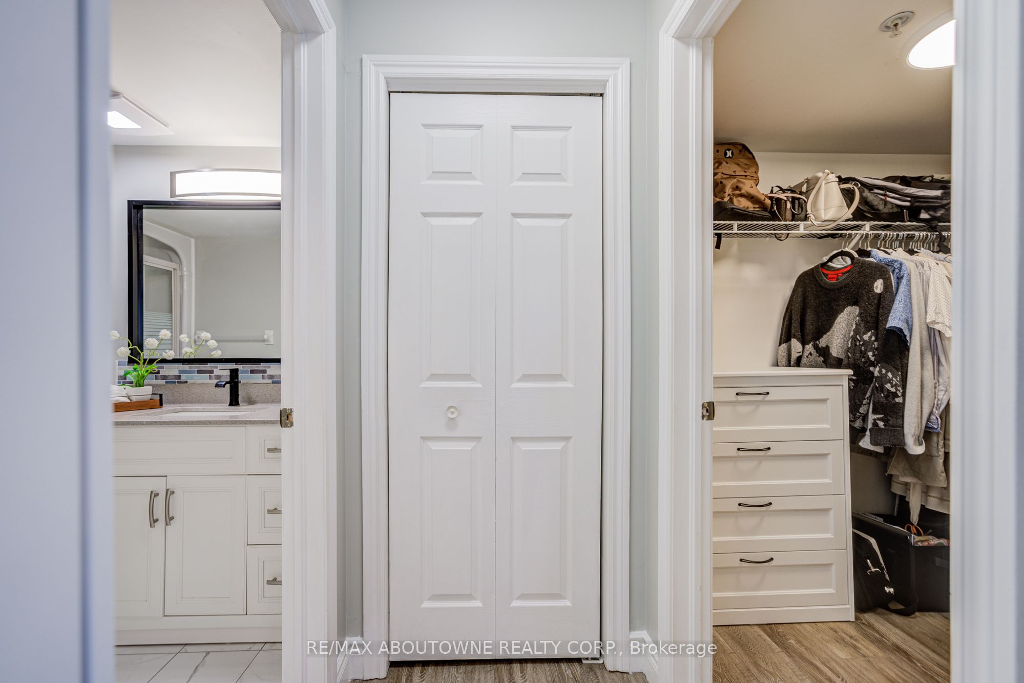 14 – 1460 Bishops Gate, Oakville ‣ W12540514 14 – 1460 Bishops Gate, Oakville ‣ W12540514