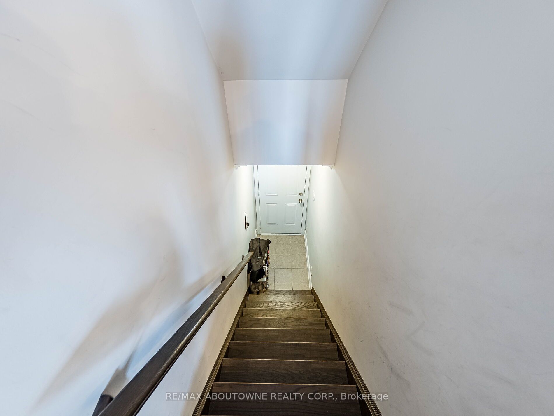 6020 Derry Road, Milton ‣ W12546924 6020 Derry Road, Milton ‣ W12546924