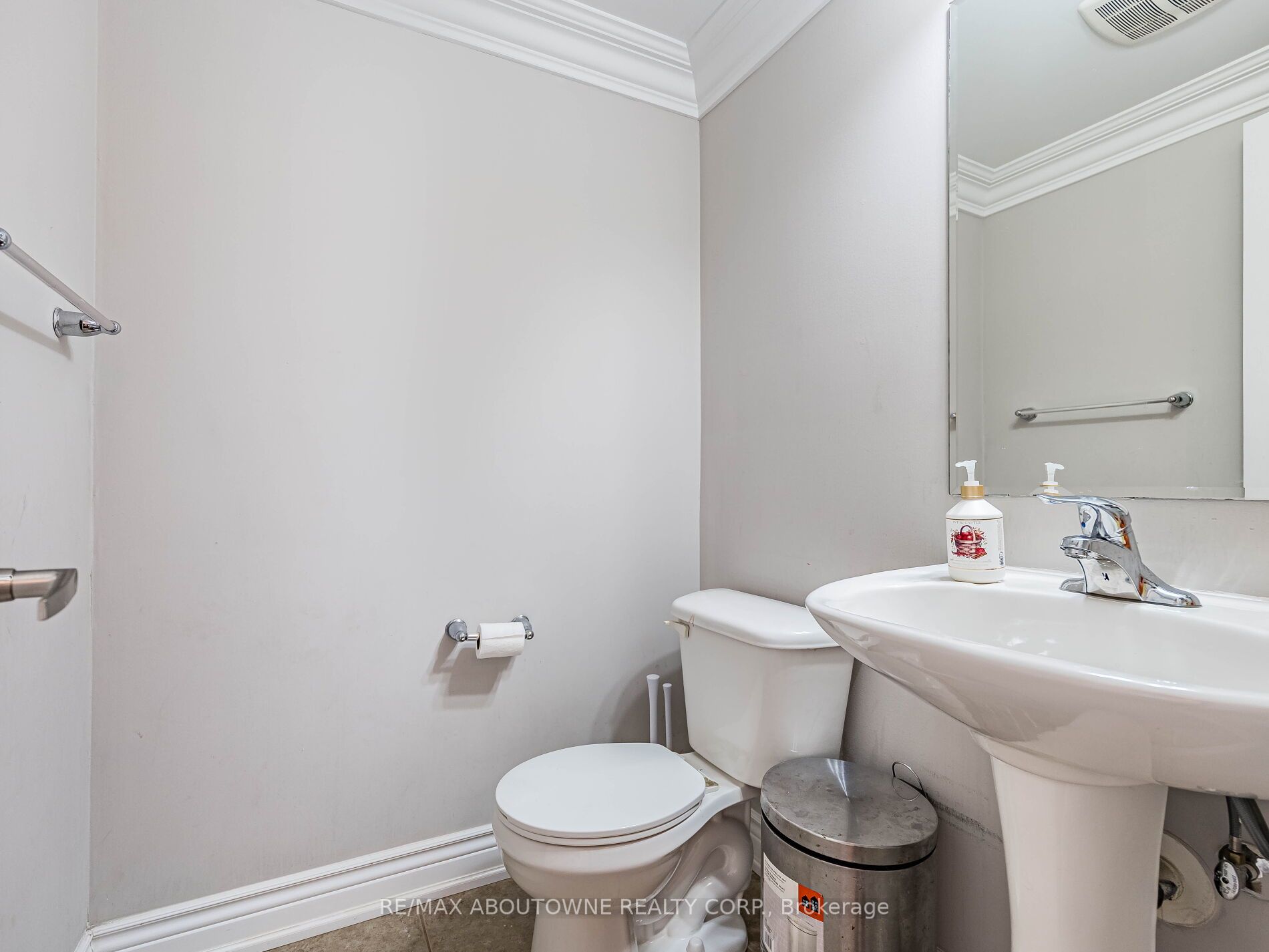 6020 Derry Road, Milton ‣ W12546924 6020 Derry Road, Milton ‣ W12546924