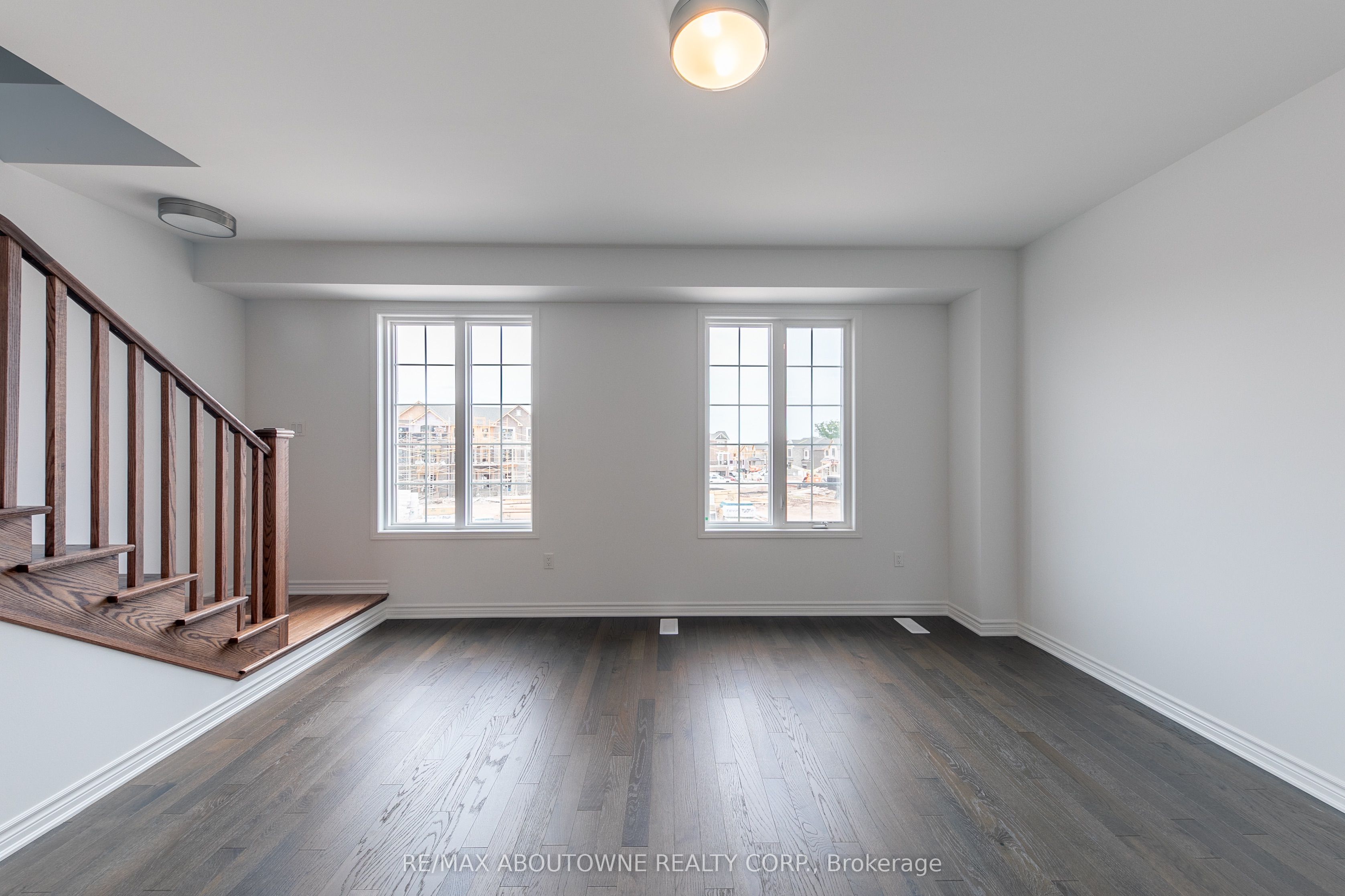 3028 Merrick Road, Oakville ‣ W12548270 3028 Merrick Road, Oakville ‣ W12548270