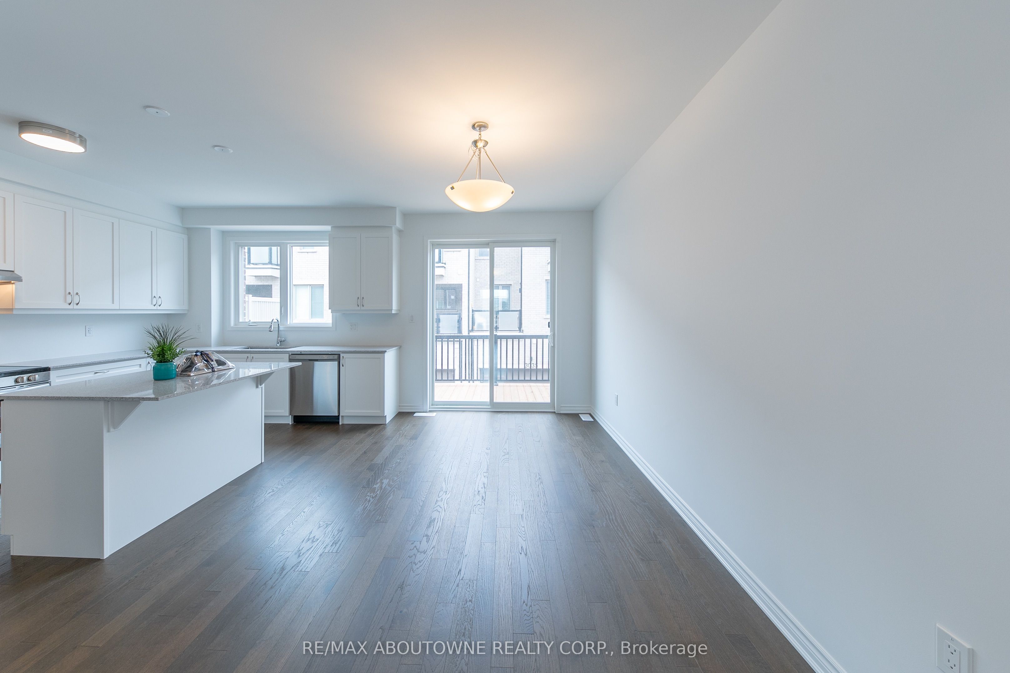 3028 Merrick Road, Oakville ‣ W12548270 3028 Merrick Road, Oakville ‣ W12548270