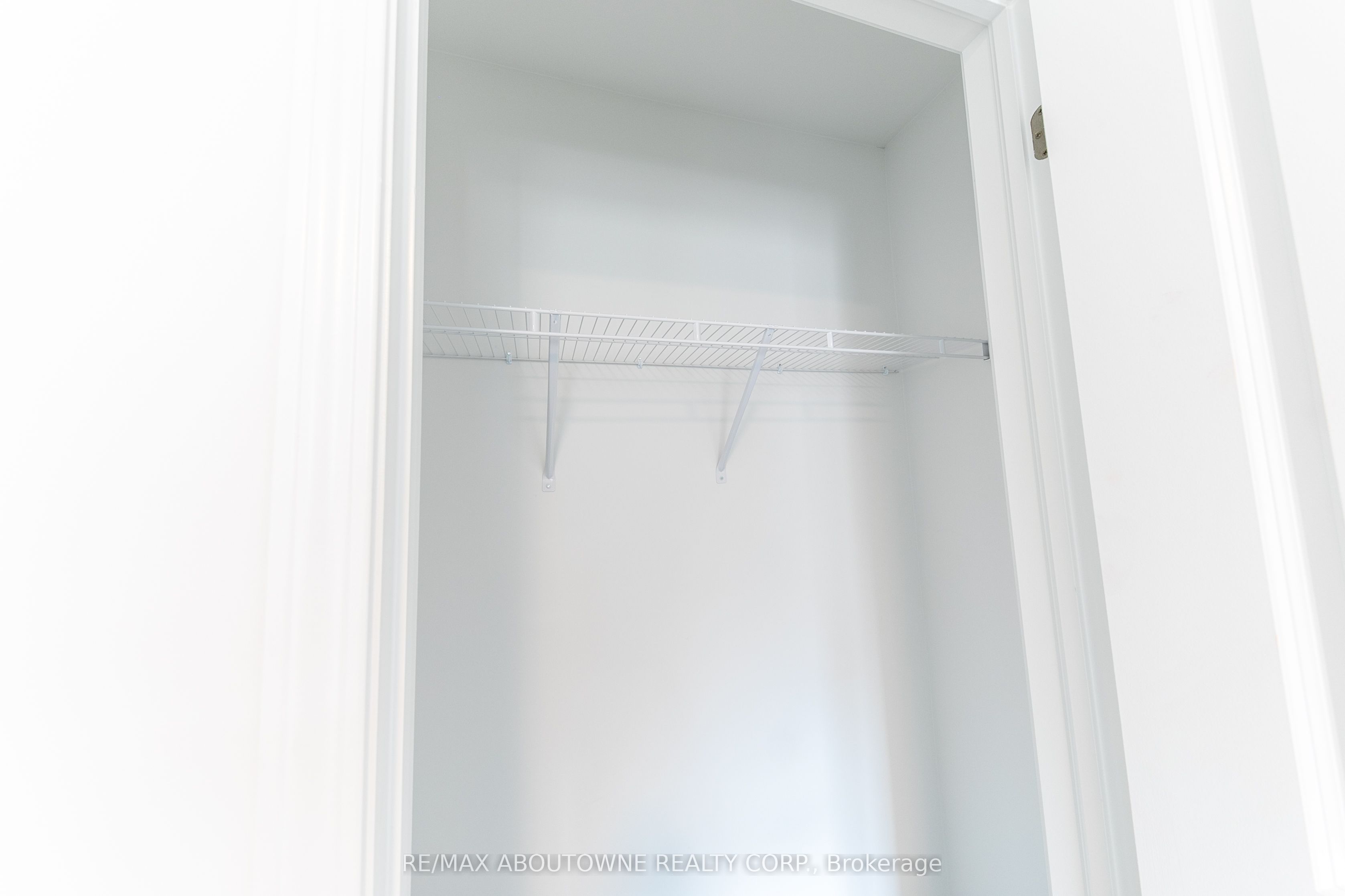 3028 Merrick Road, Oakville ‣ W12548270 3028 Merrick Road, Oakville ‣ W12548270