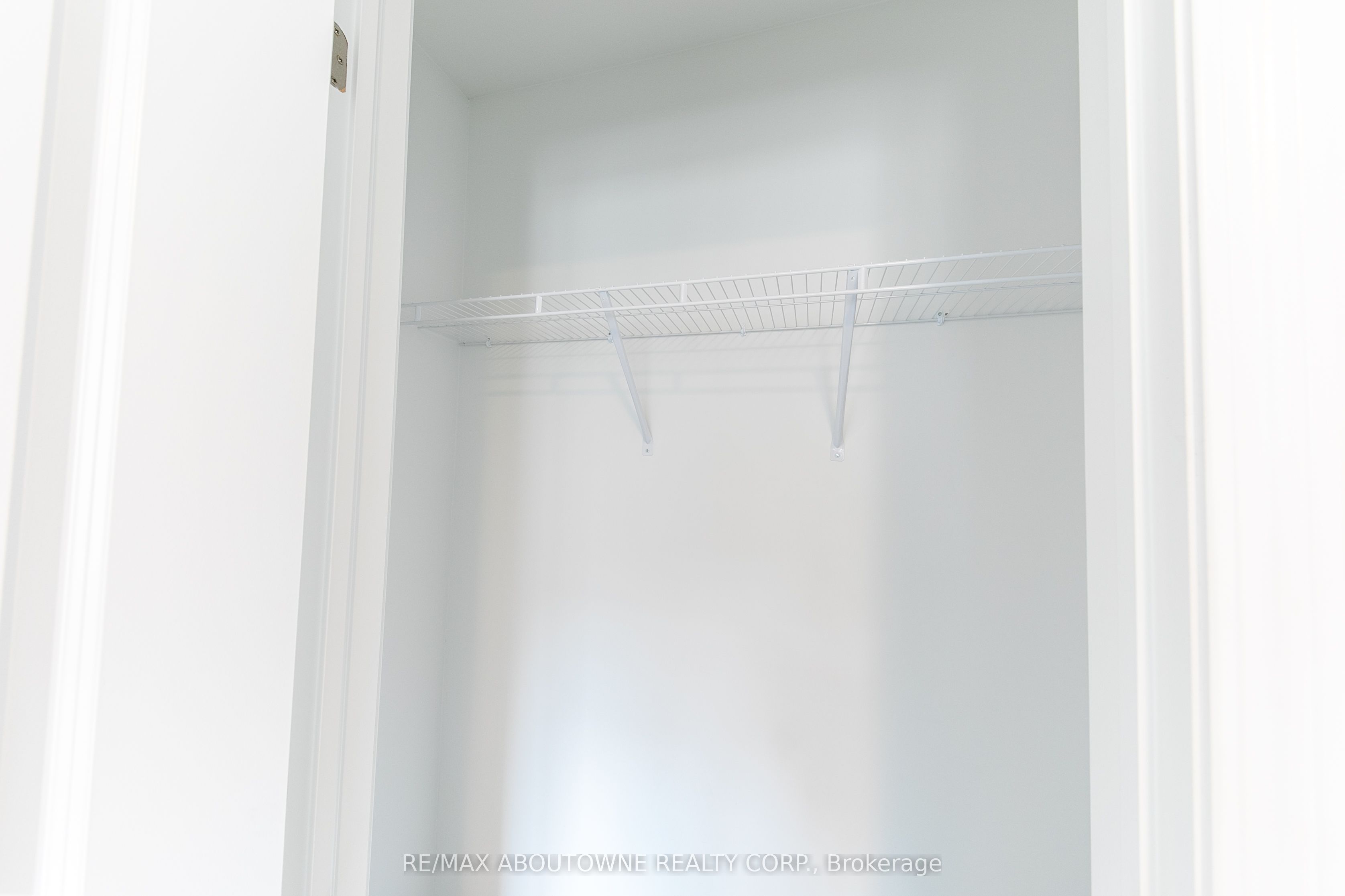 3028 Merrick Road, Oakville ‣ W12548270 3028 Merrick Road, Oakville ‣ W12548270