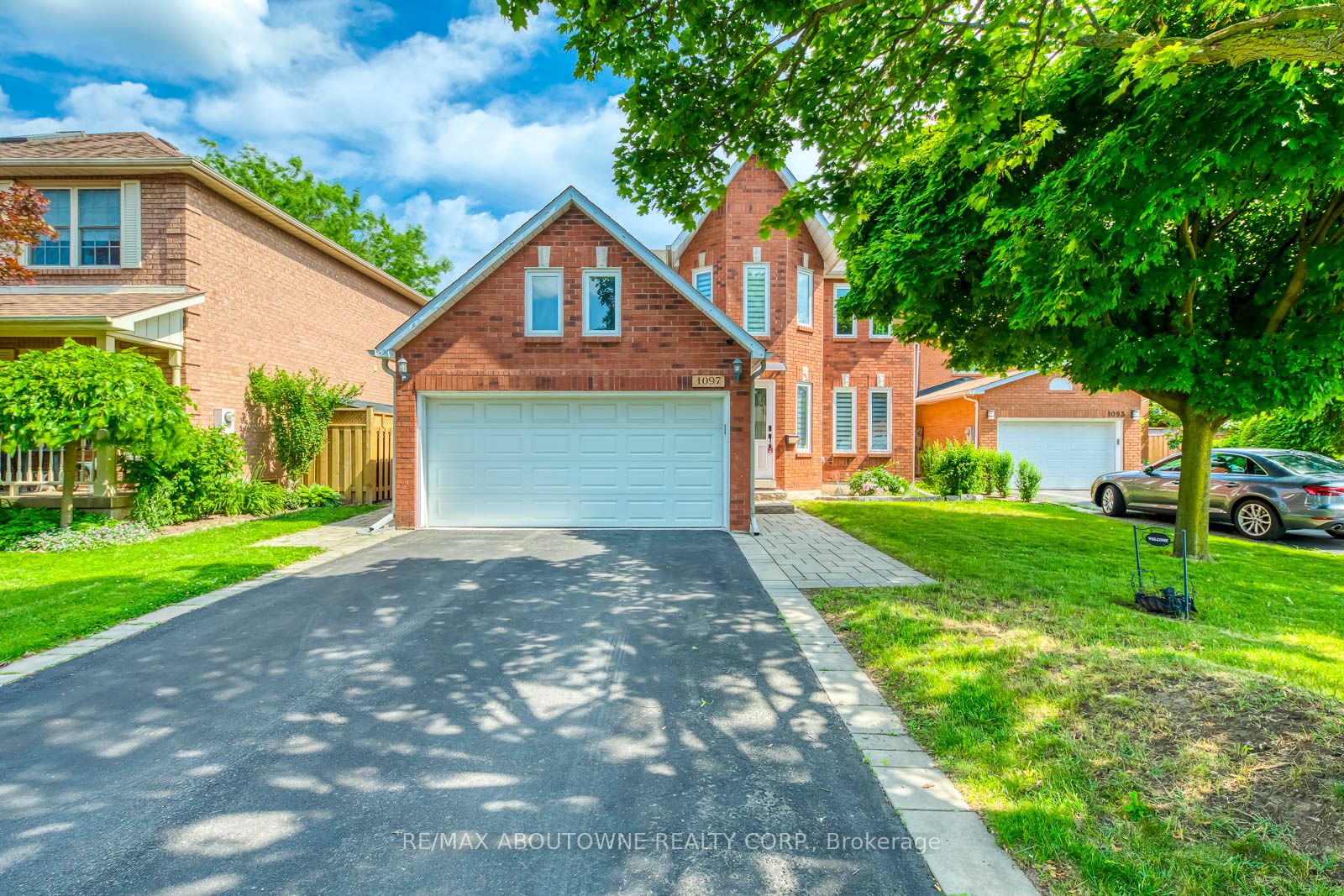 1097 Grandeur Crescent, Oakville ‣ W12548536 1097 Grandeur Crescent, Oakville ‣ W12548536