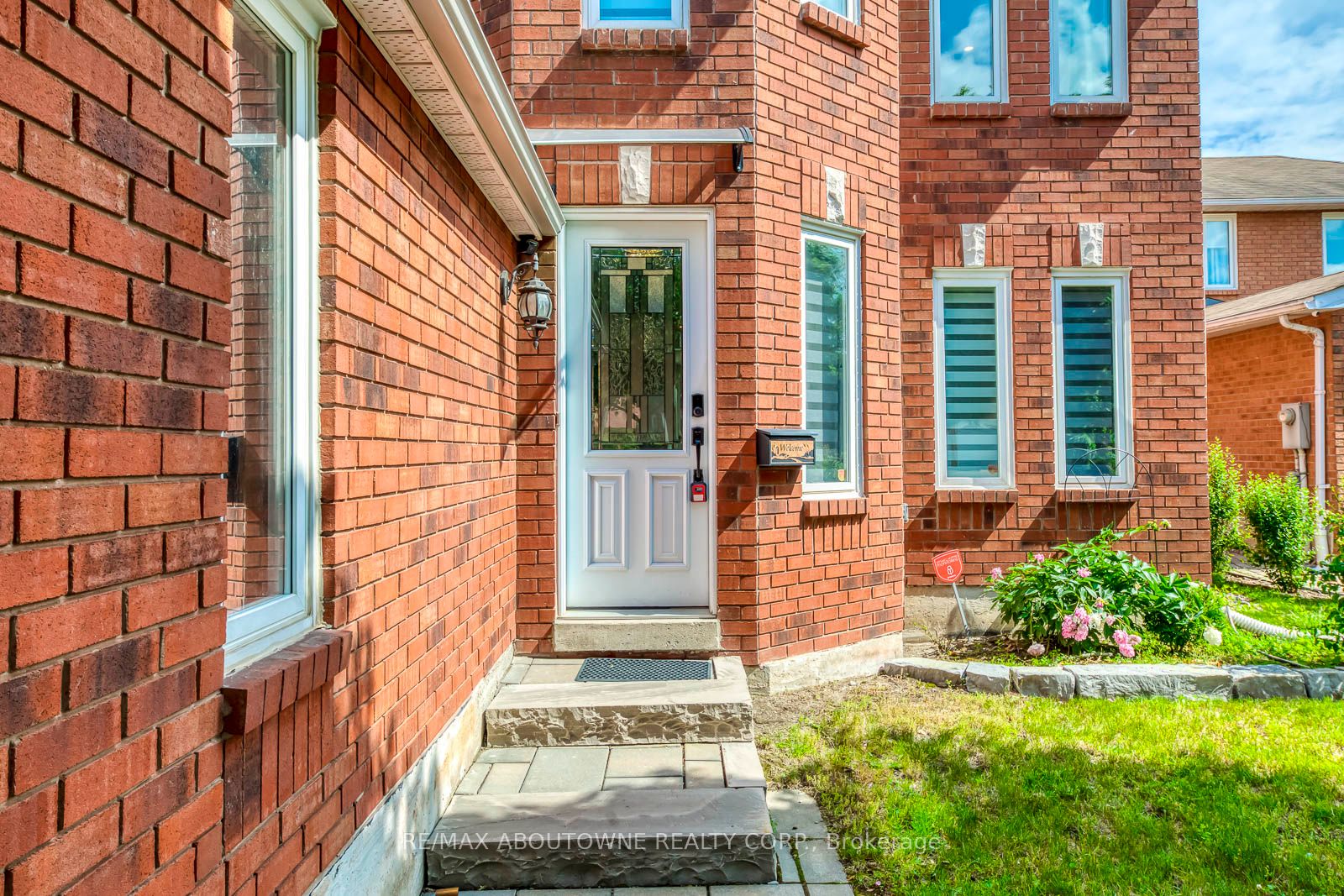 1097 Grandeur Crescent, Oakville ‣ W12548536 1097 Grandeur Crescent, Oakville ‣ W12548536