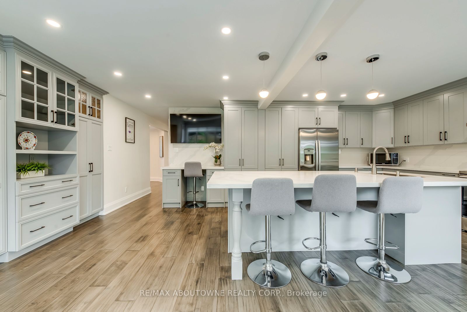 1097 Grandeur Crescent, Oakville ‣ W12548536 1097 Grandeur Crescent, Oakville ‣ W12548536