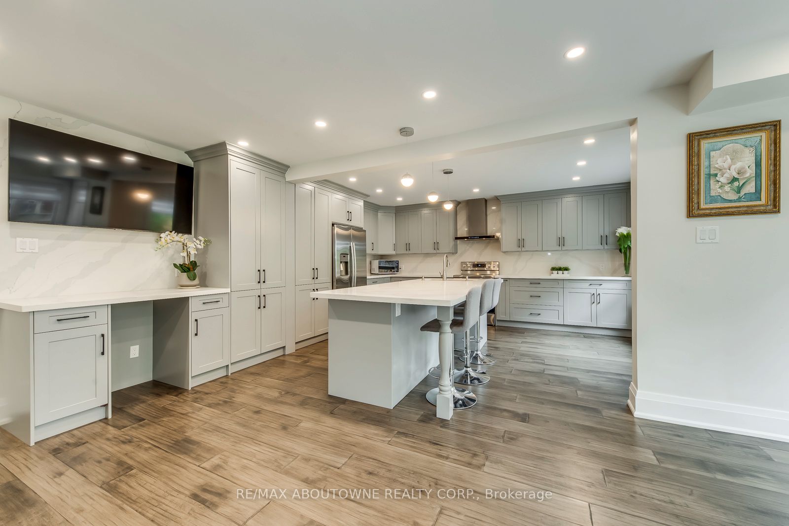 1097 Grandeur Crescent, Oakville ‣ W12548536 1097 Grandeur Crescent, Oakville ‣ W12548536