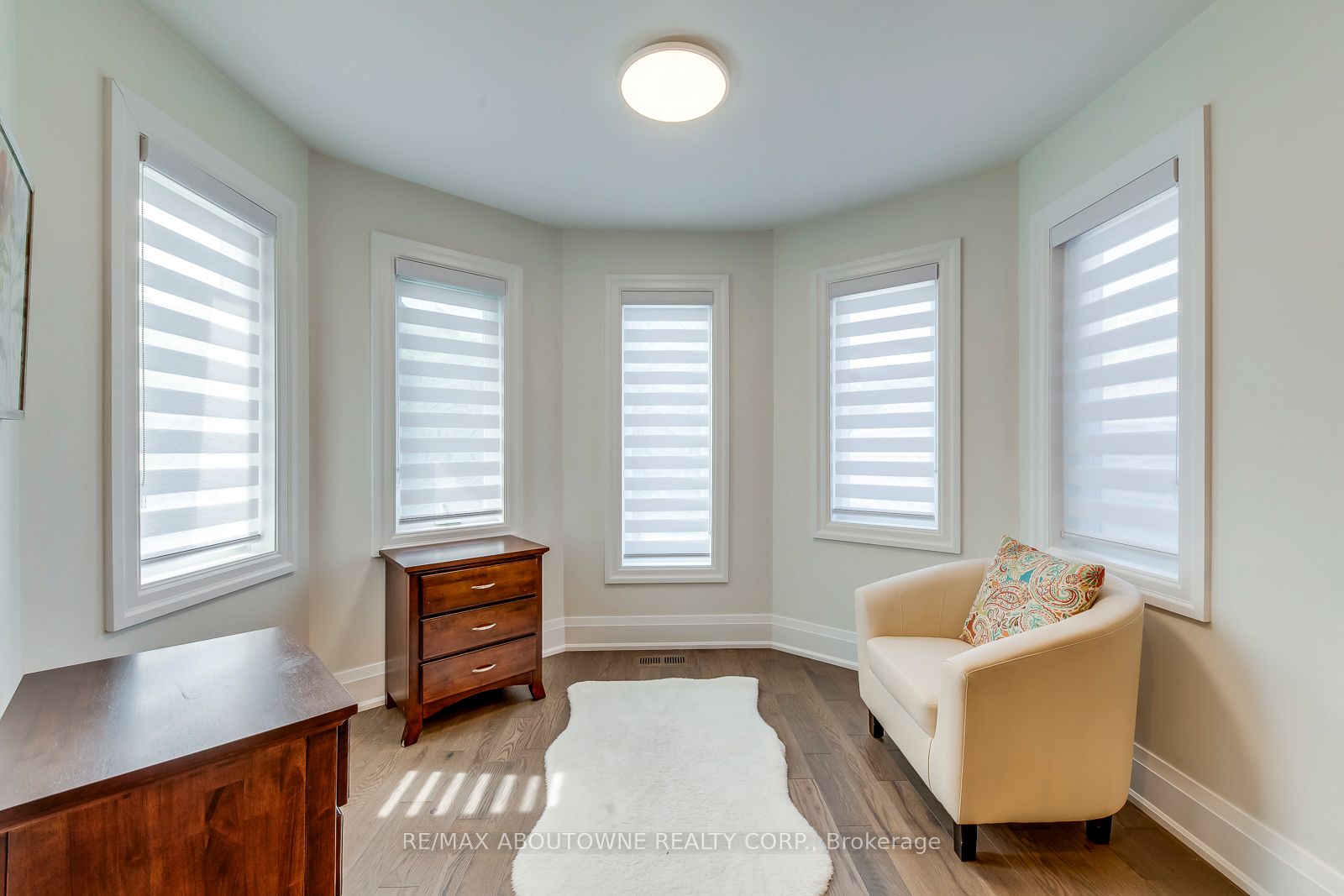 1097 Grandeur Crescent, Oakville ‣ W12548536 1097 Grandeur Crescent, Oakville ‣ W12548536